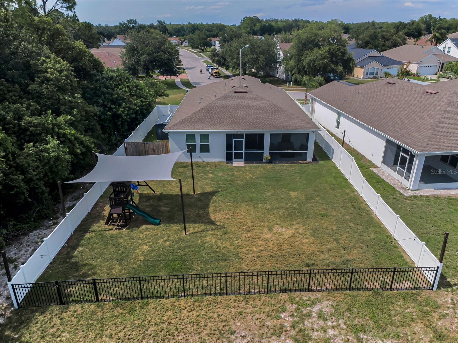 RIVERCHASE - Residential