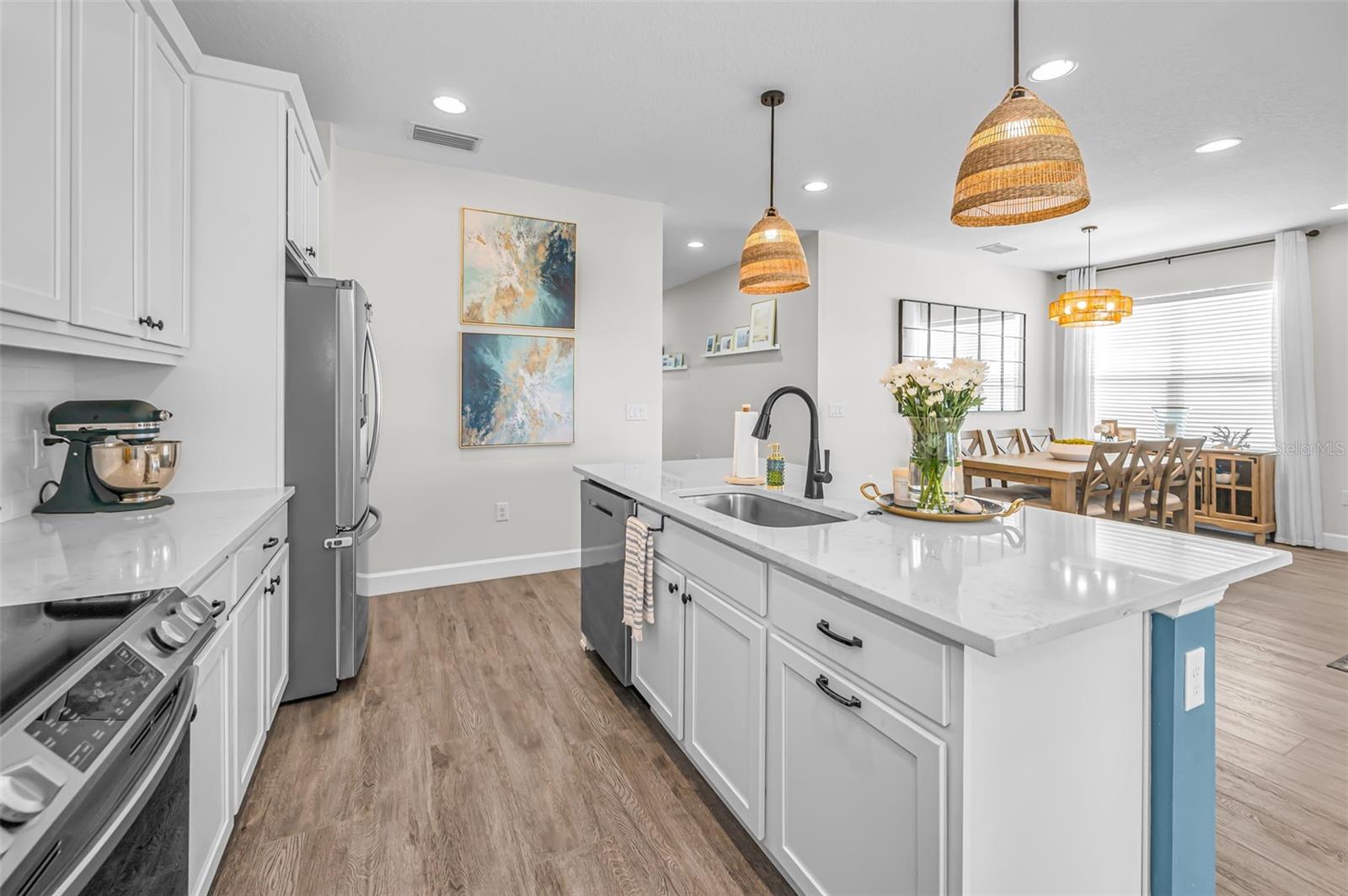 RIVERCHASE - Residential