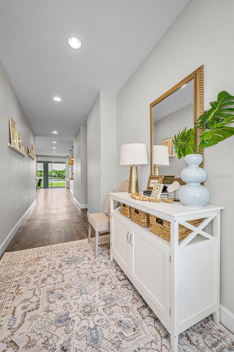 RIVERCHASE - Residential