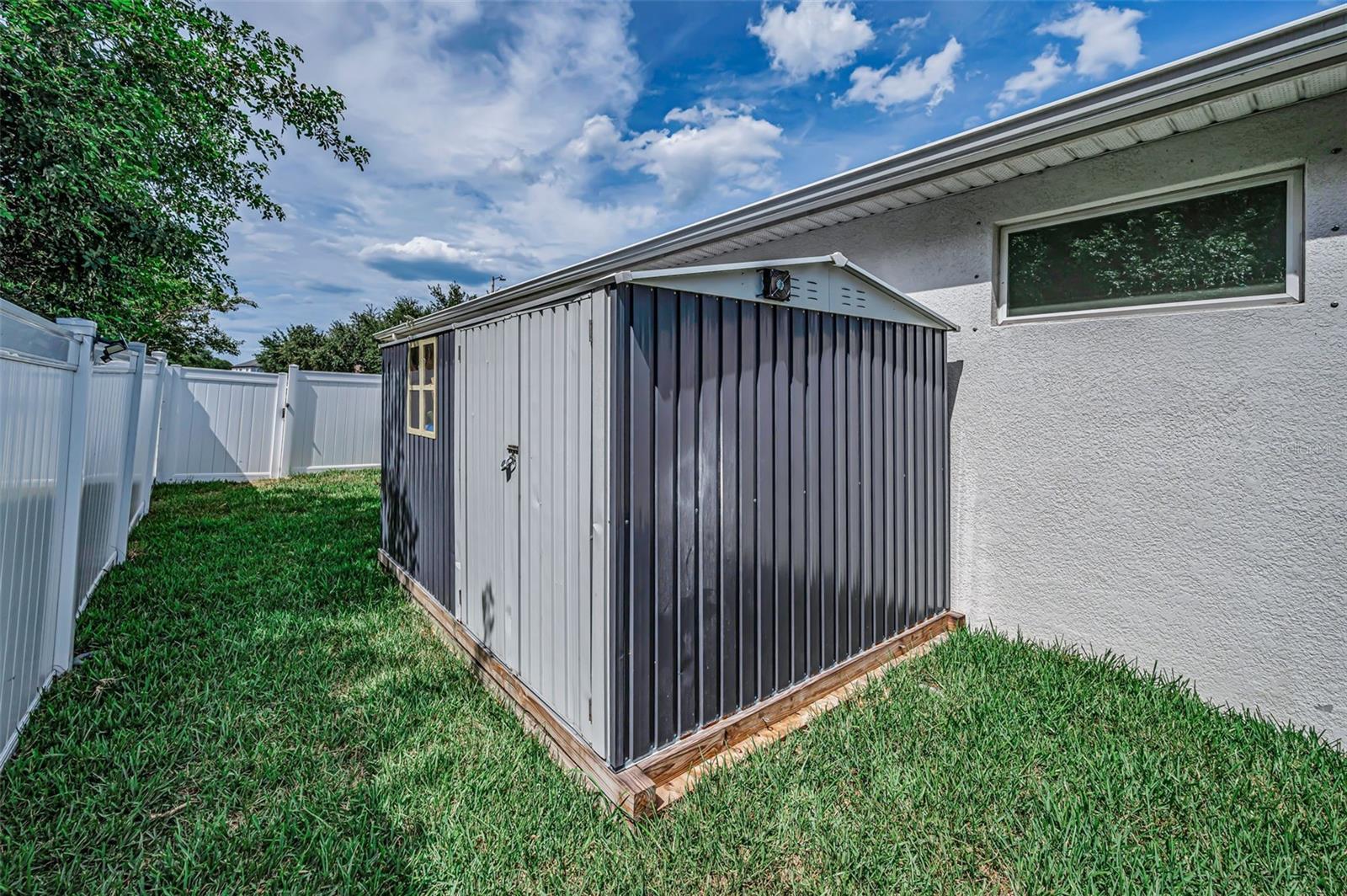 RIVERCHASE - Residential