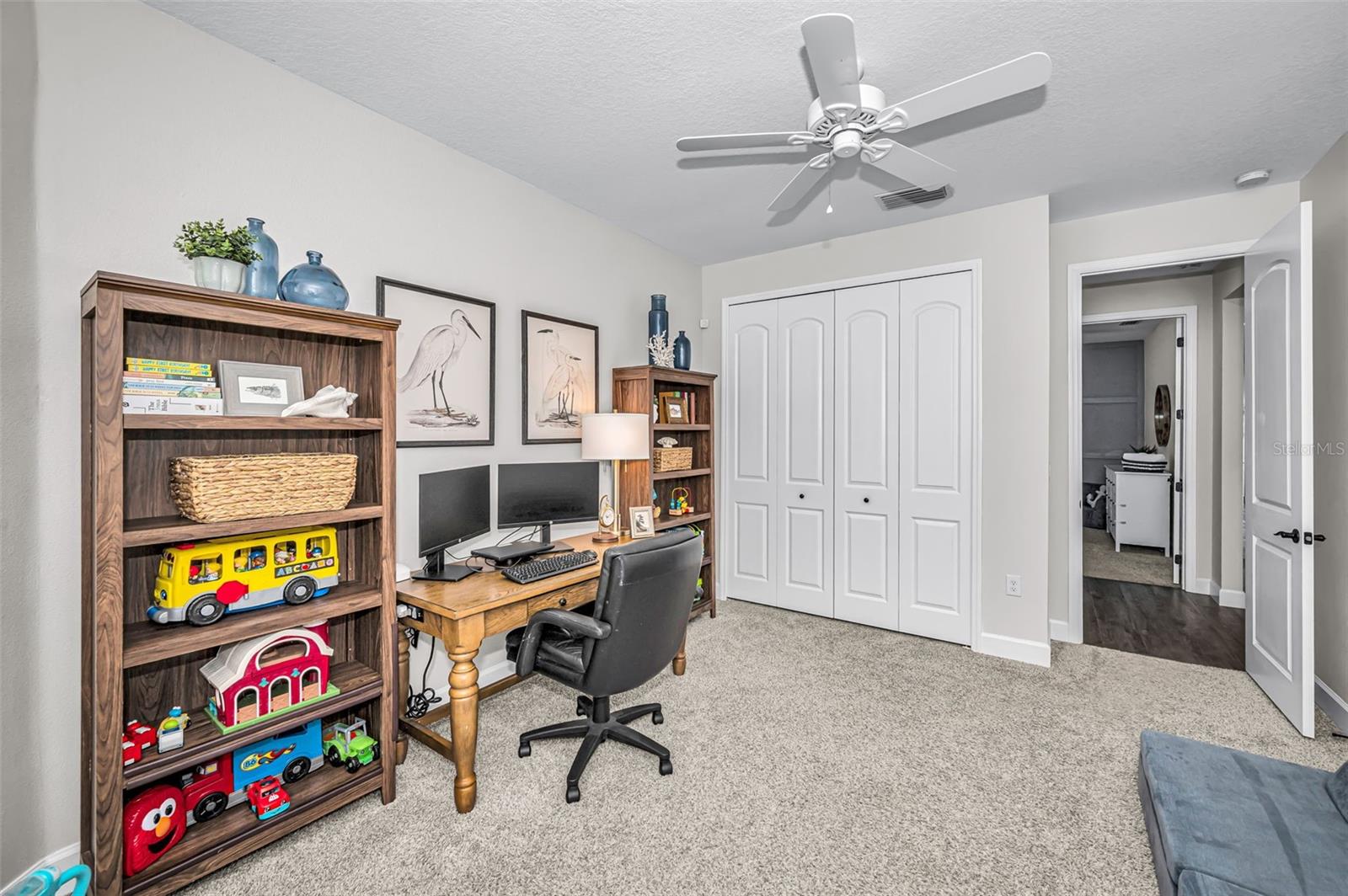 RIVERCHASE - Residential