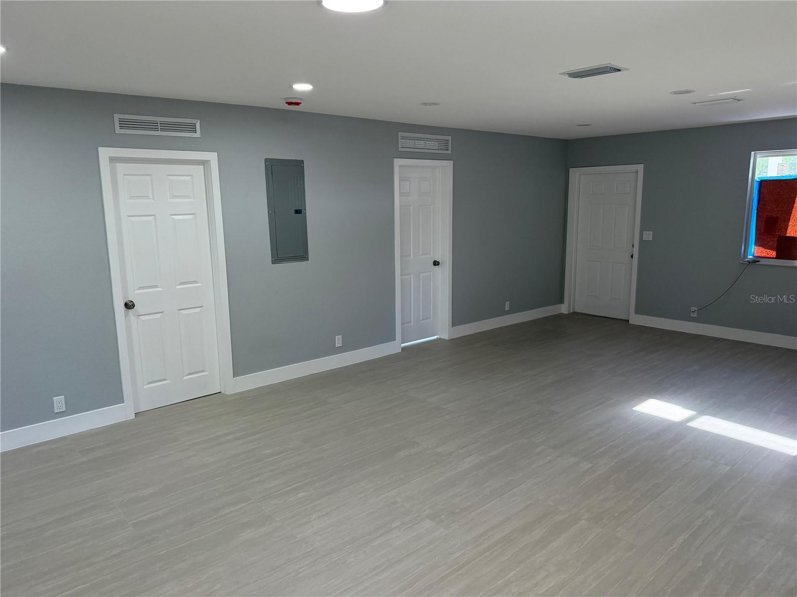 ARLINGTON PARK 11-52 B - Residential Lease