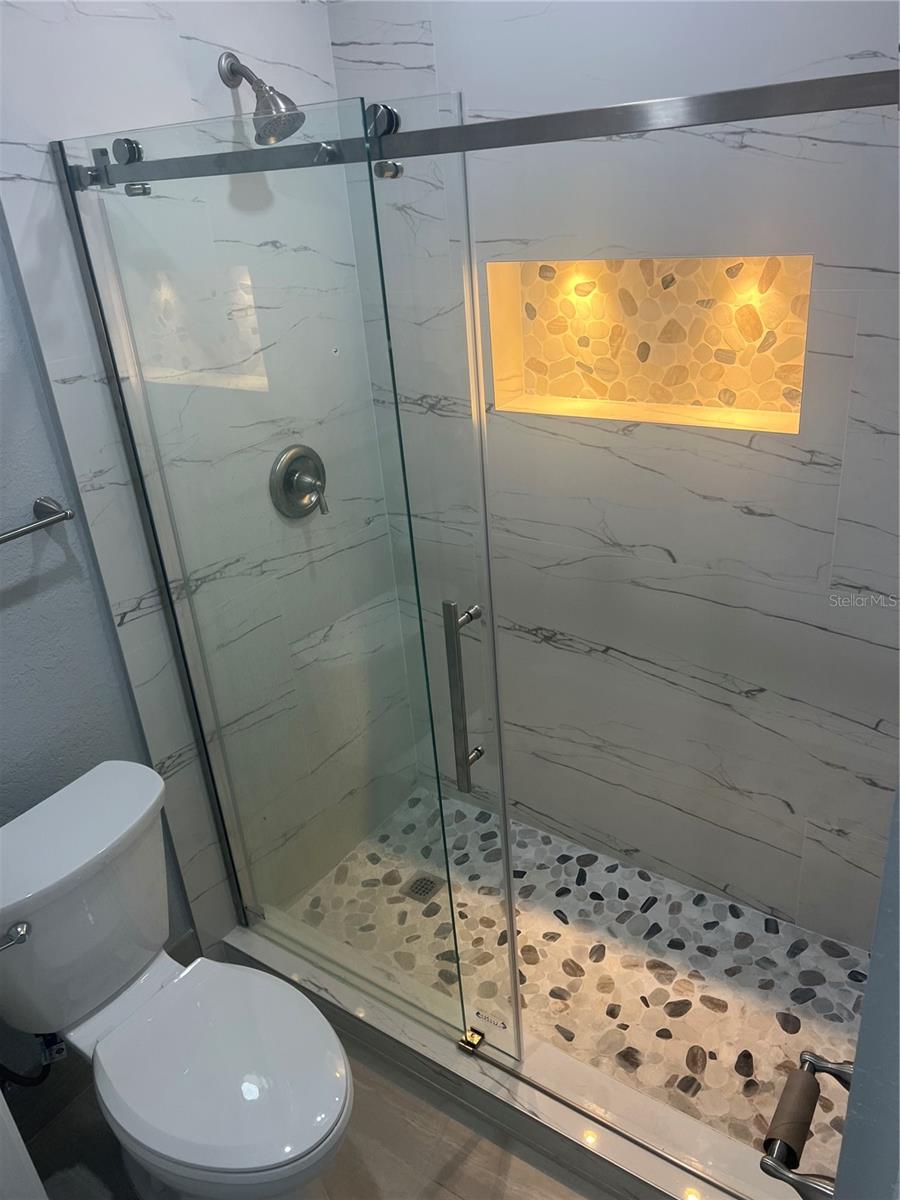 ARLINGTON PARK 11-52 B - Residential Lease