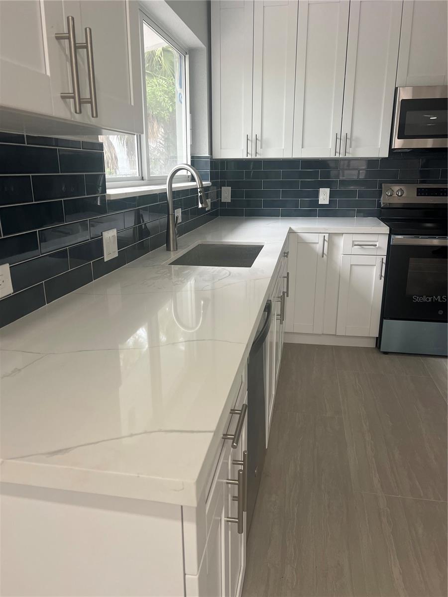 ARLINGTON PARK 11-52 B - Residential Lease