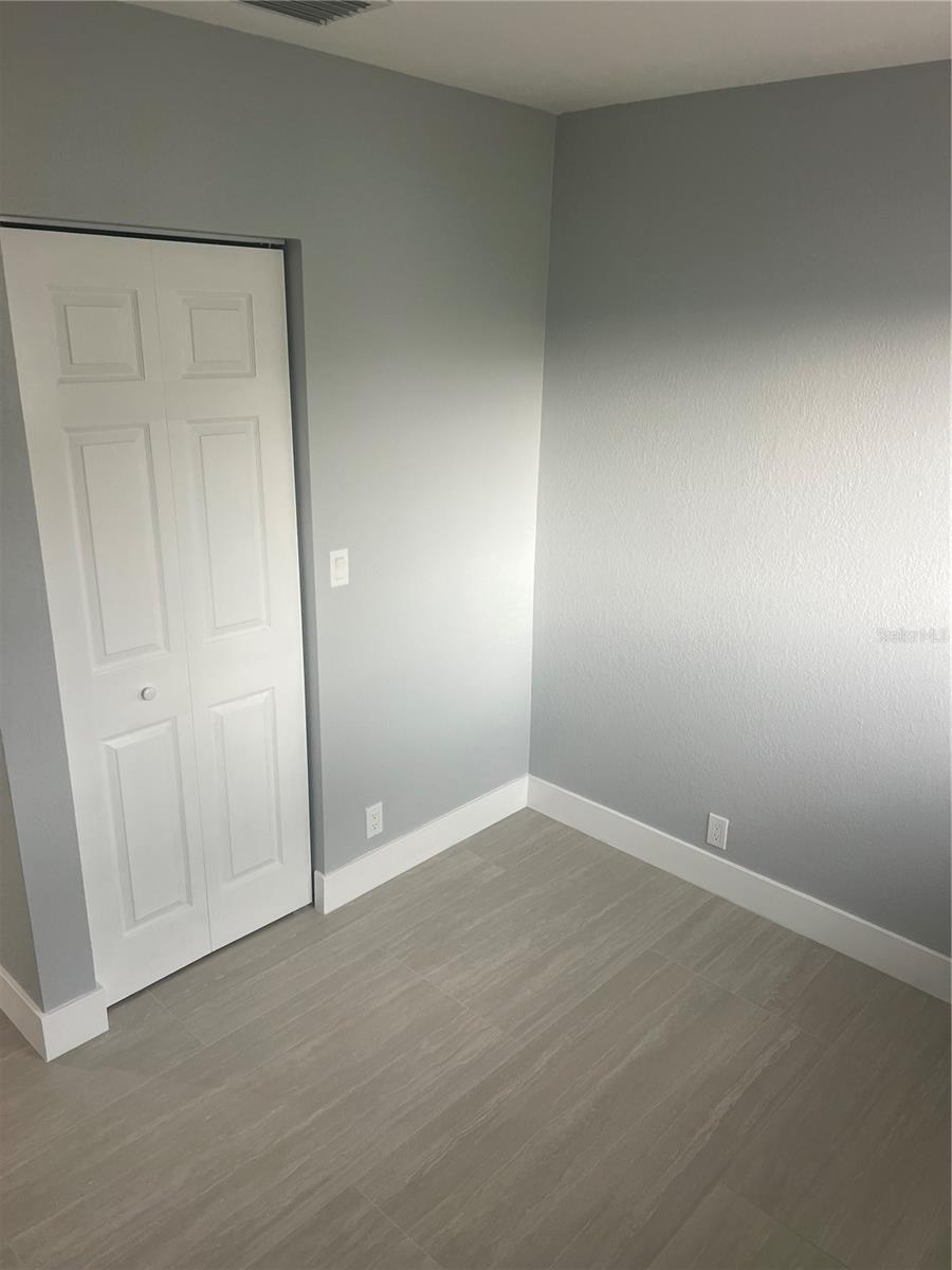 ARLINGTON PARK 11-52 B - Residential Lease