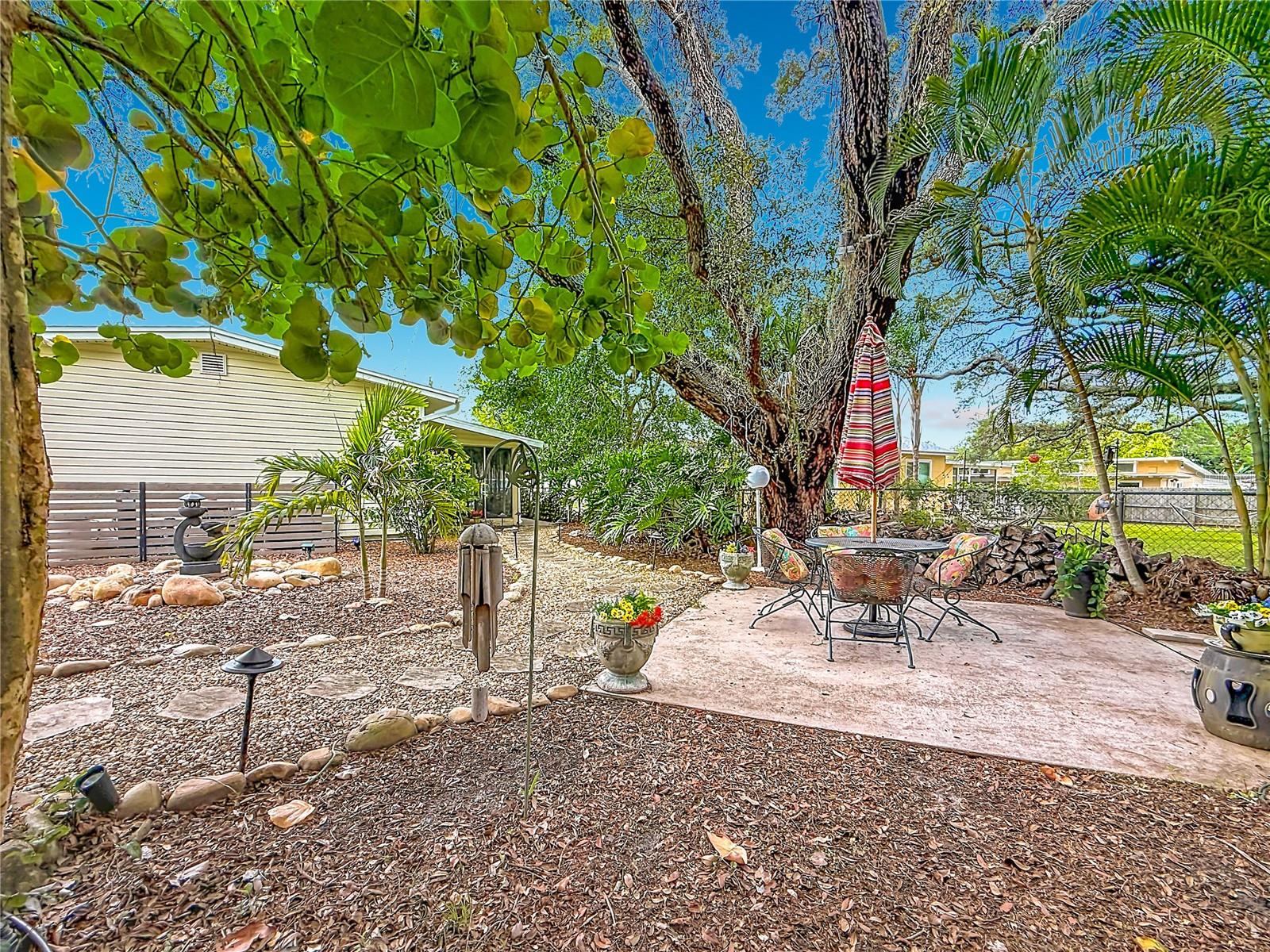 BAY TERRACE & BAY TERRACE ADD - Residential