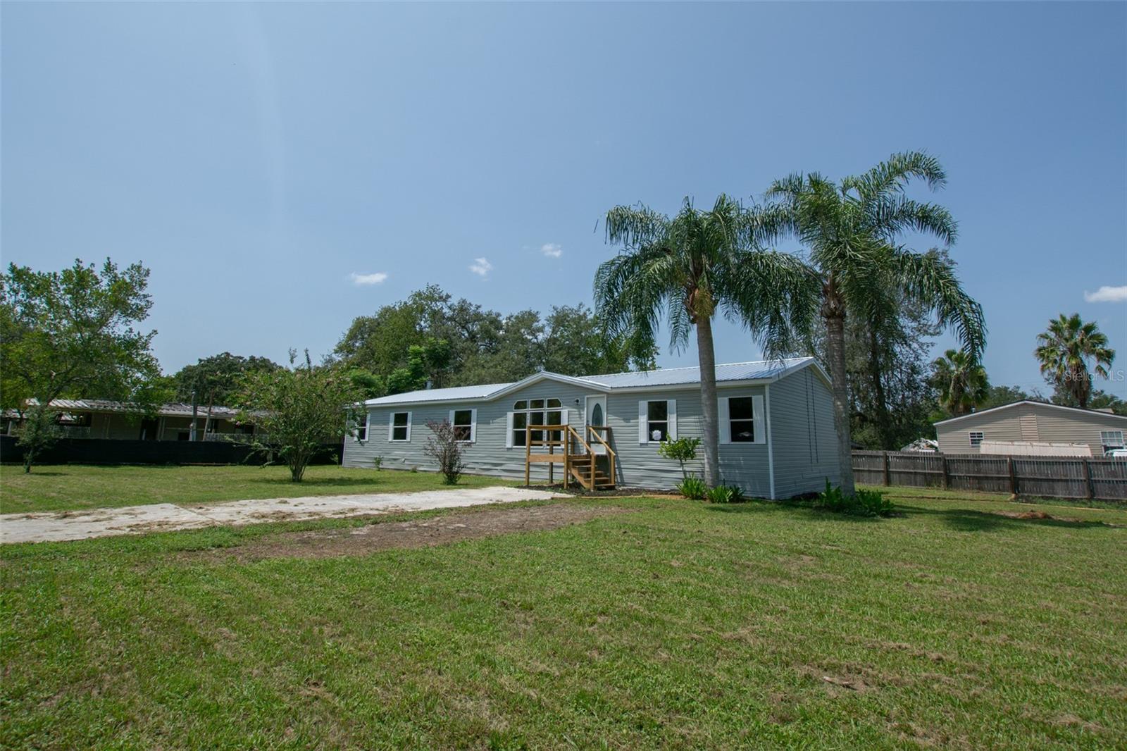 MOON LAKE ESTATES - Residential