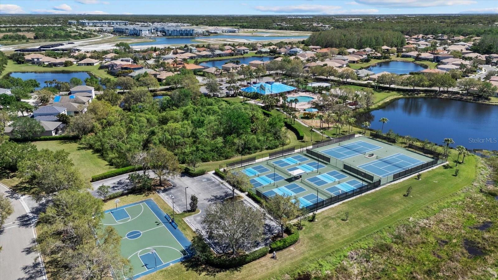 STONEYBROOK AT HERITAGE HARBOUR D-1 - Residential