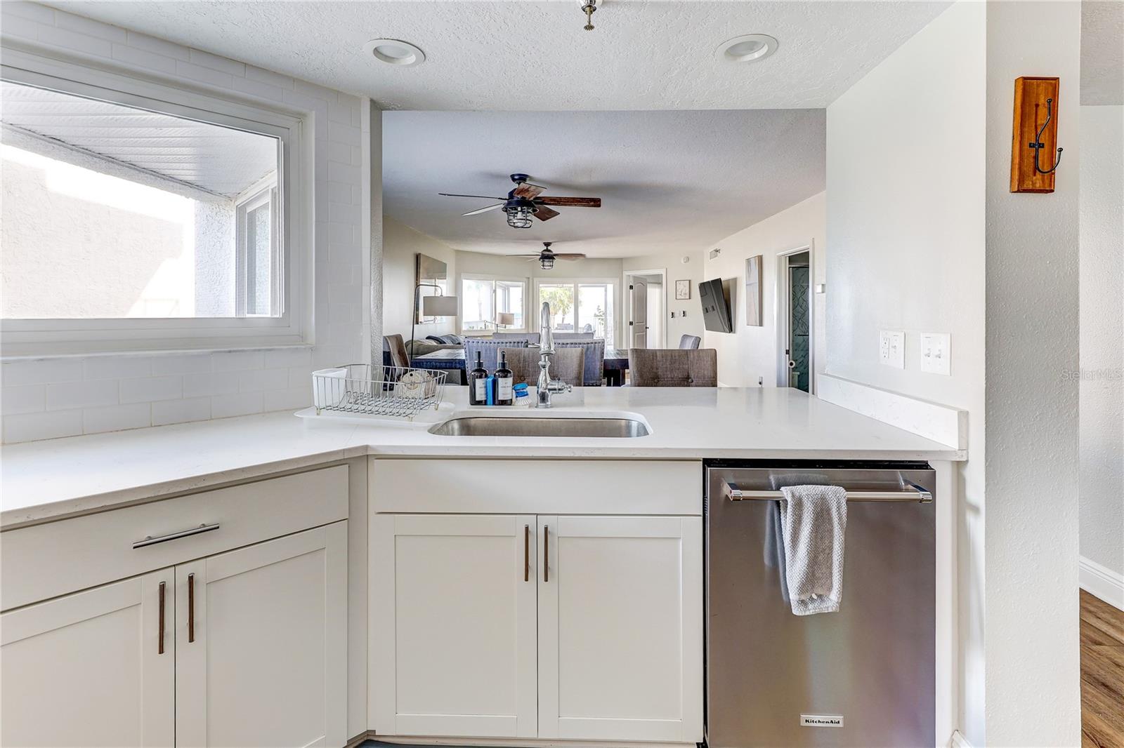 MARINERS LIGHT CONDO - Residential