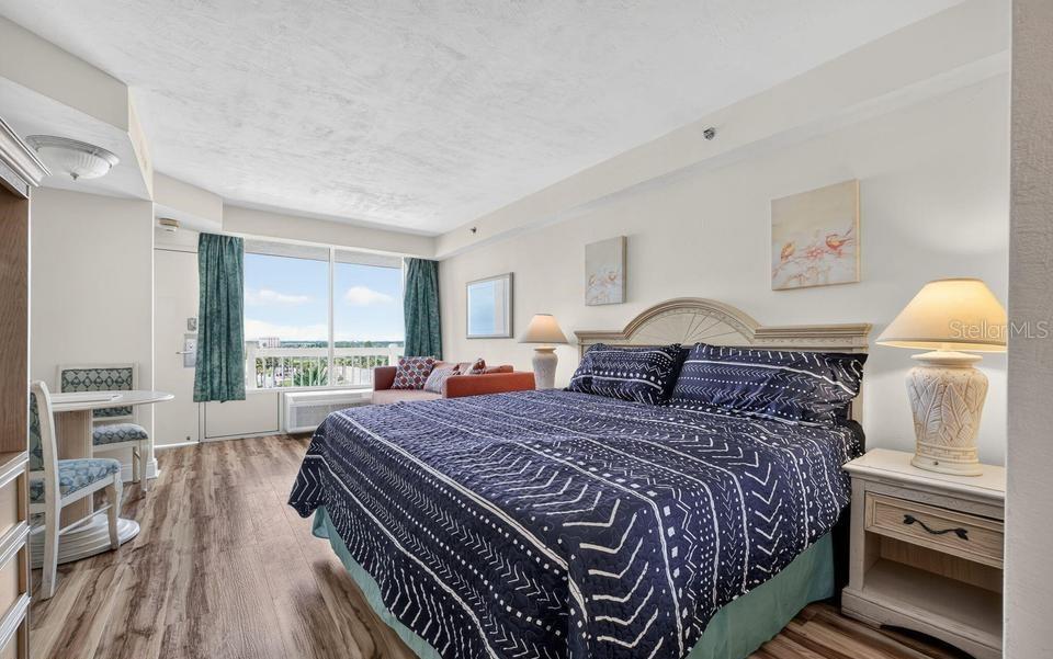 DAYTONA BEACH RESORT & CONFER - Residential