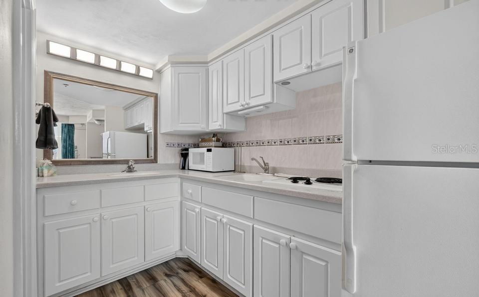 DAYTONA BEACH RESORT & CONFER - Residential