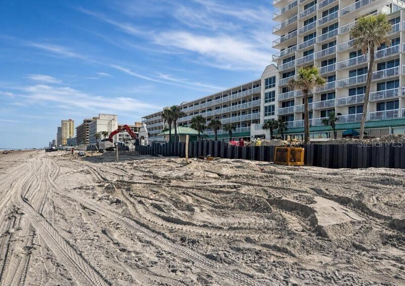 DAYTONA BEACH RESORT & CONFER - Residential