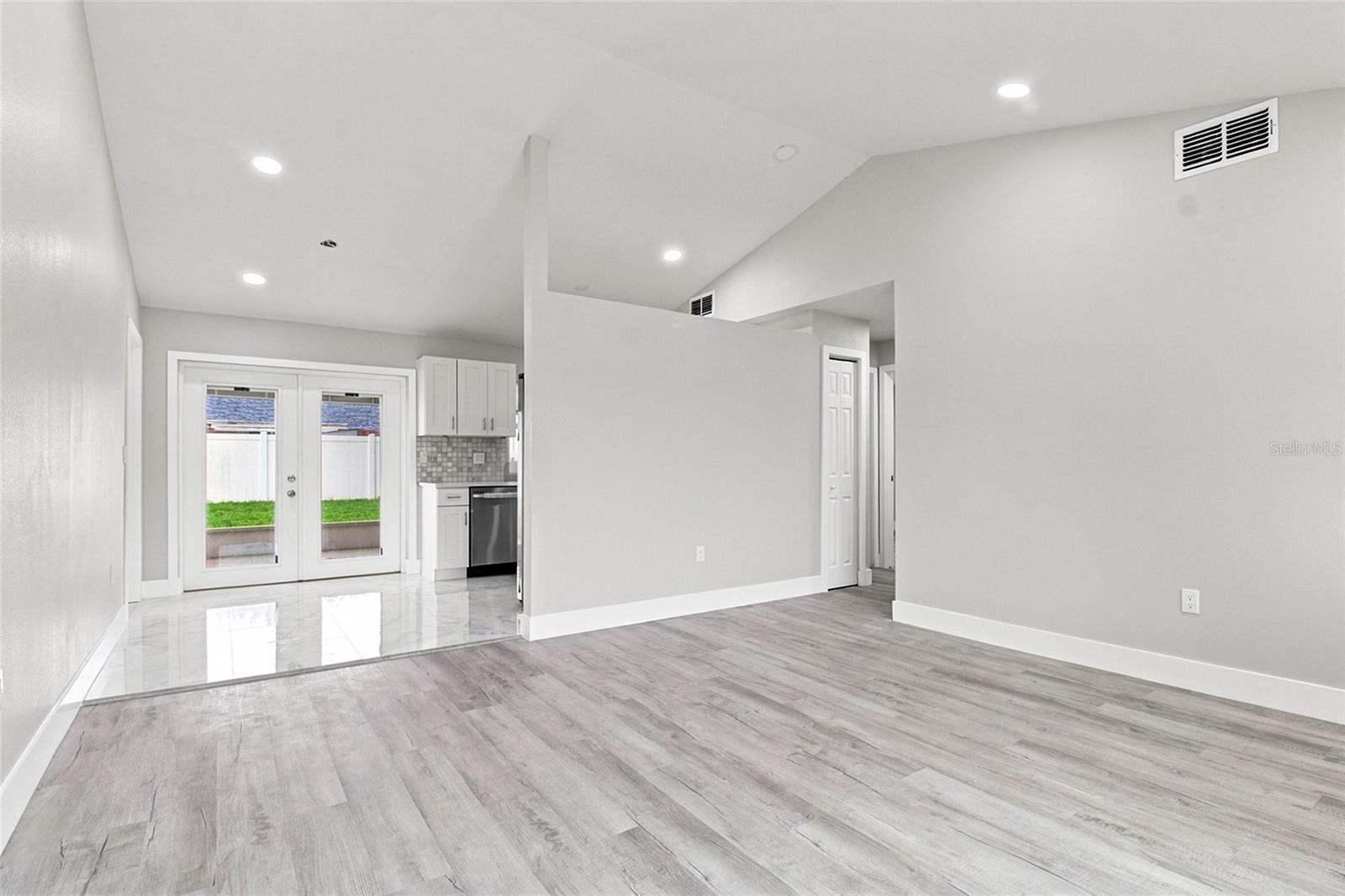 SEVEN SPGS HOMES - Residential