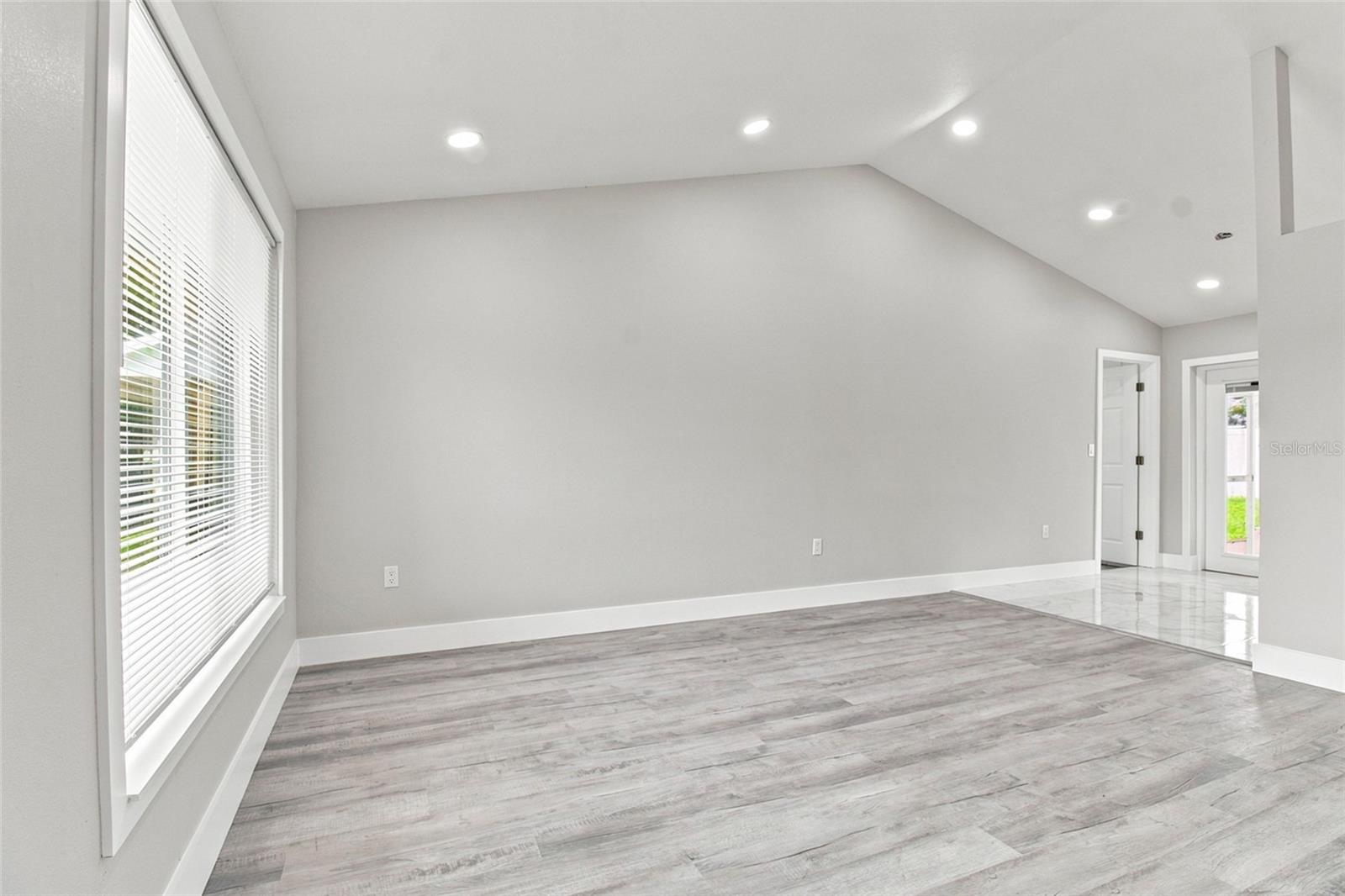 SEVEN SPGS HOMES - Residential
