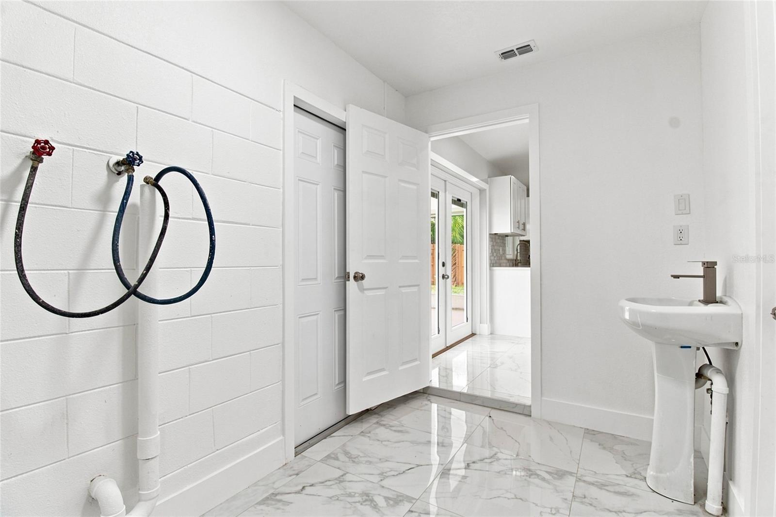 SEVEN SPGS HOMES - Residential