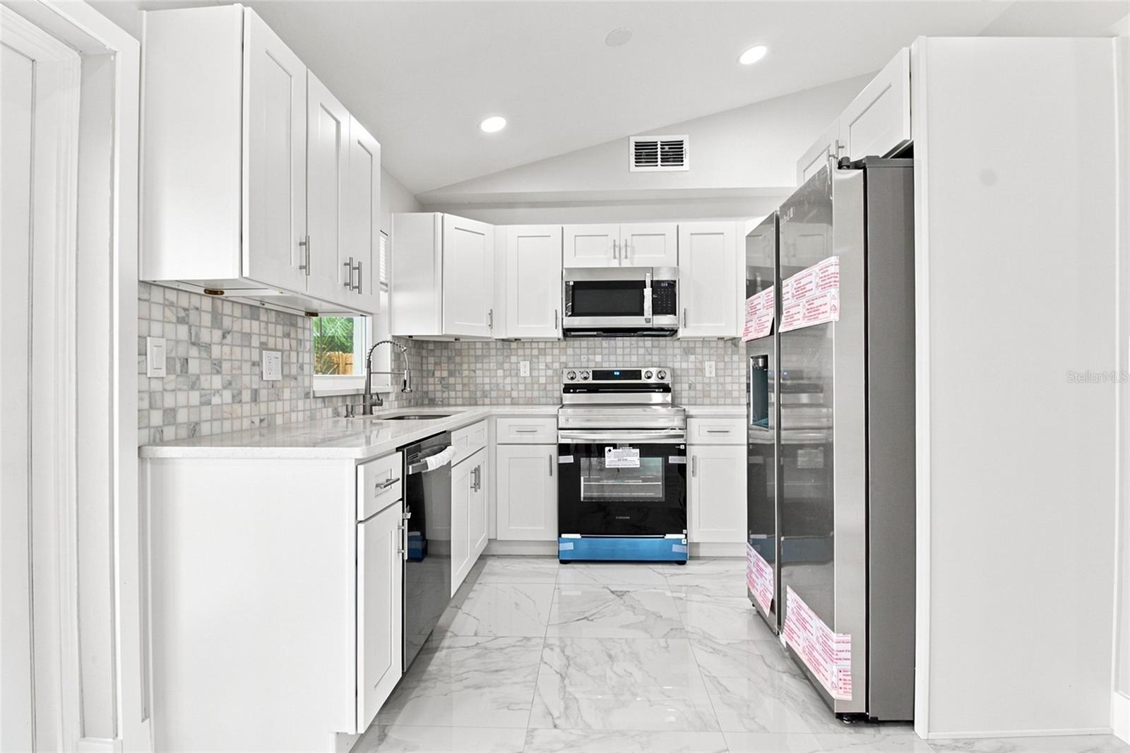SEVEN SPGS HOMES - Residential