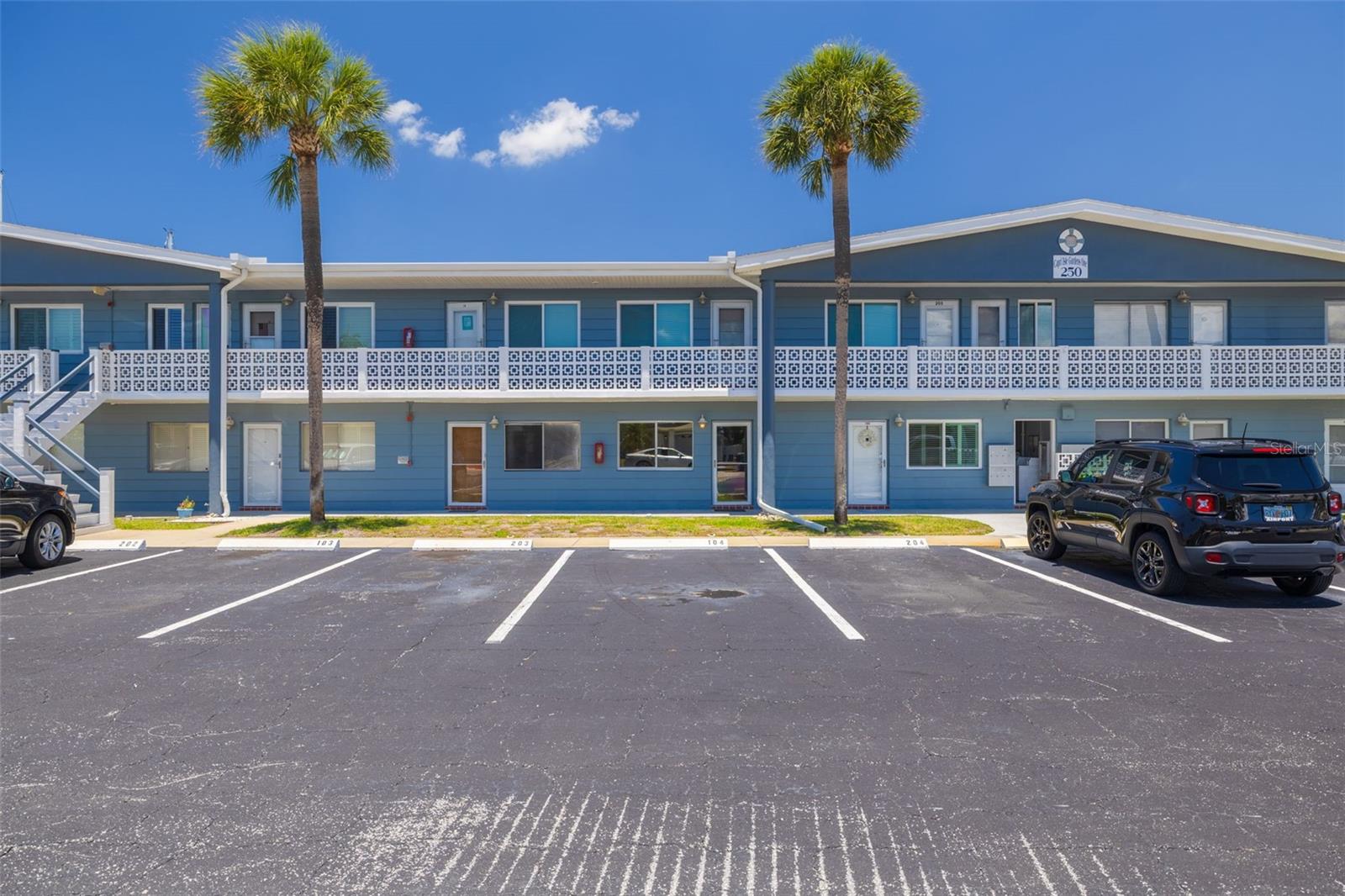 CAPRI ISLE GARDEN - Residential