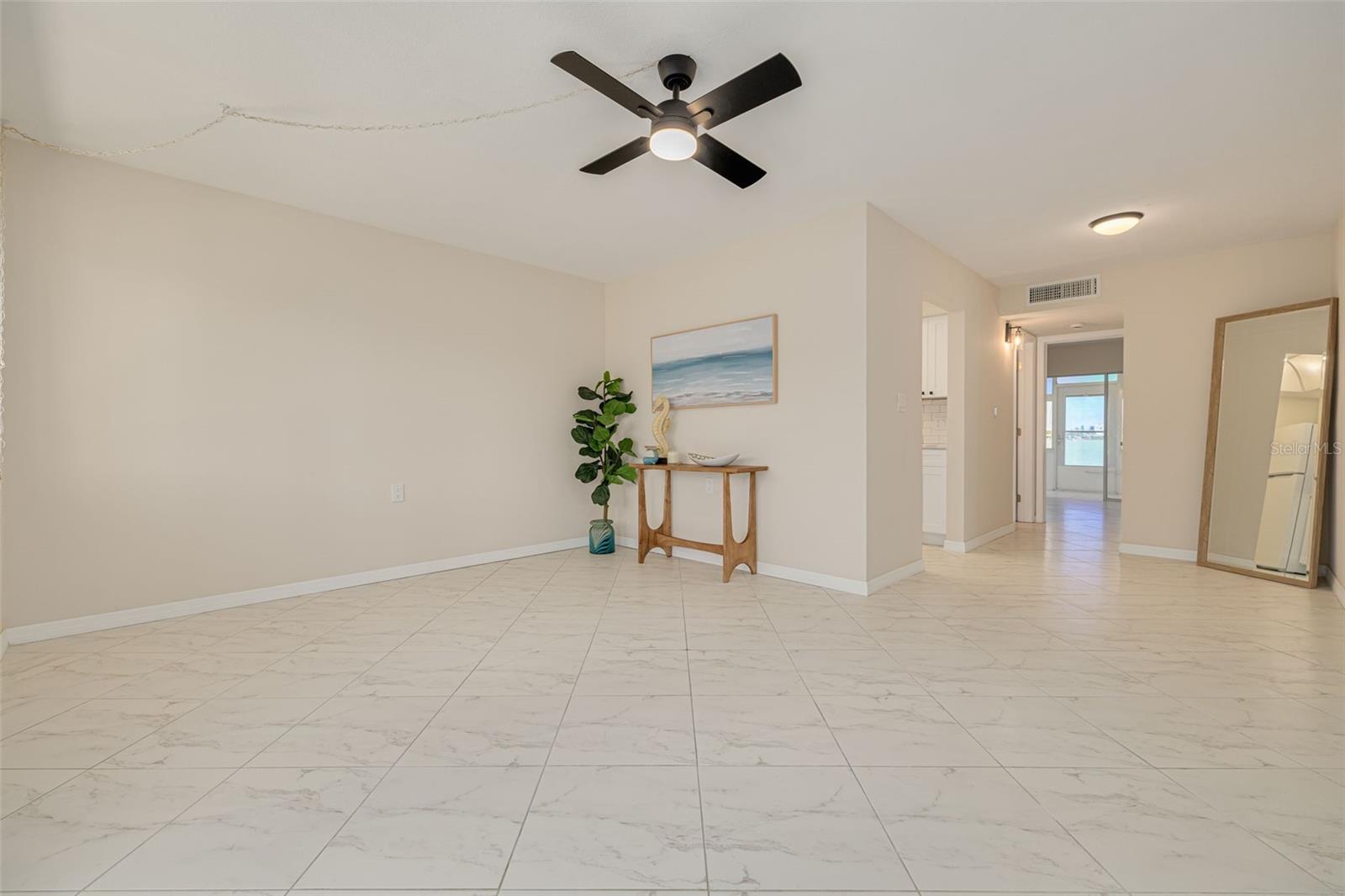 CAPRI ISLE GARDEN - Residential