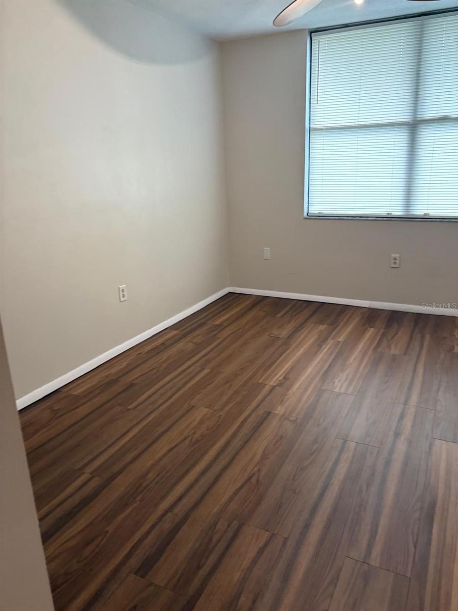 LAKESIDE CROSSING CONDO - Residential Lease
