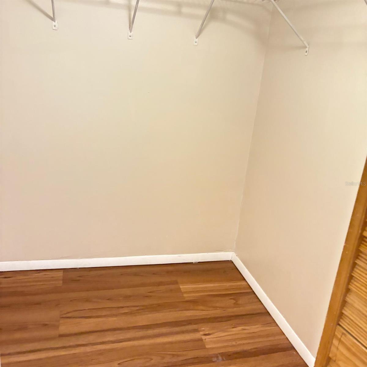 LAKESIDE CROSSING CONDO - Residential Lease