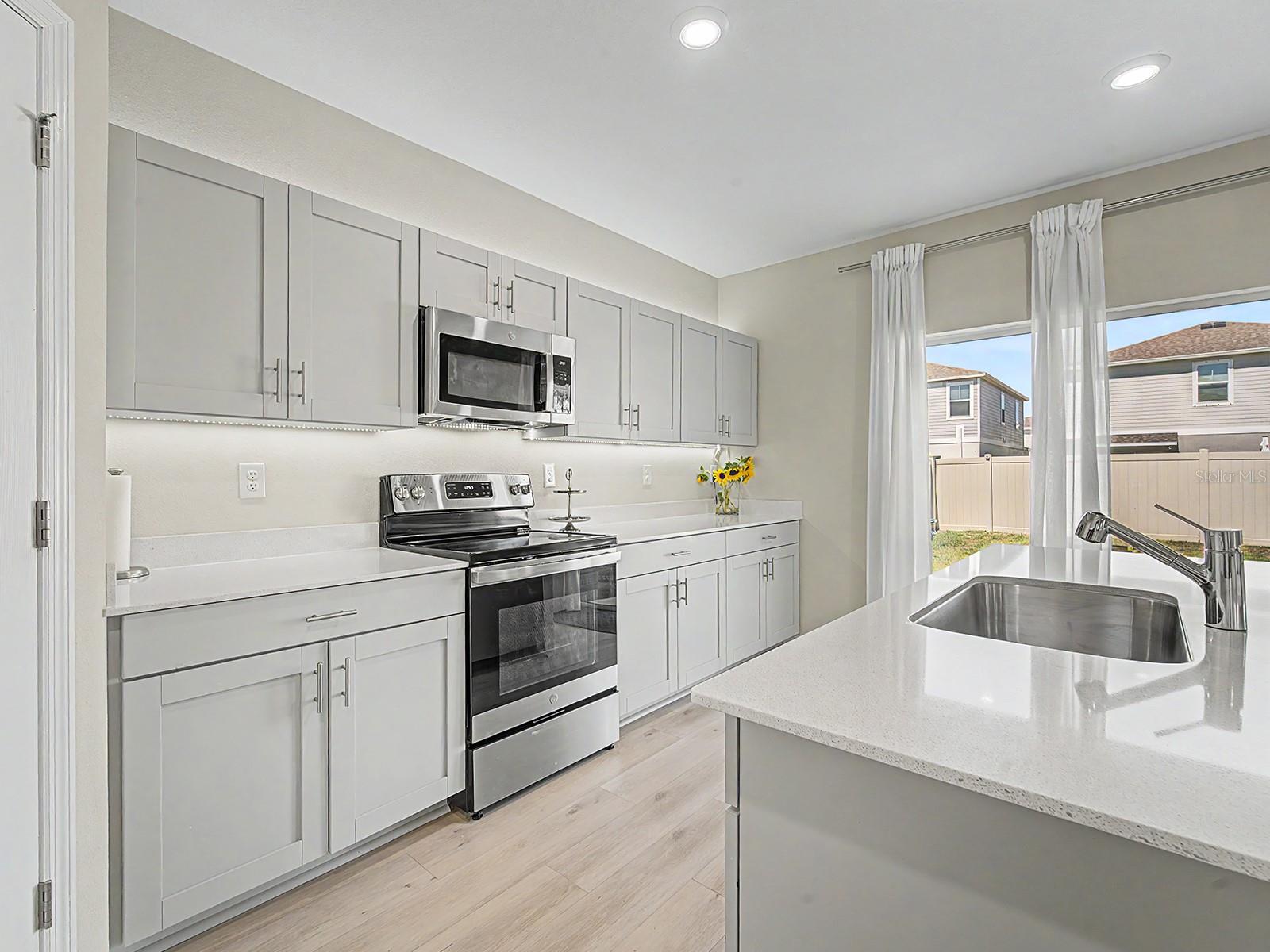 PASADENA POINT PH 2 - Residential Lease