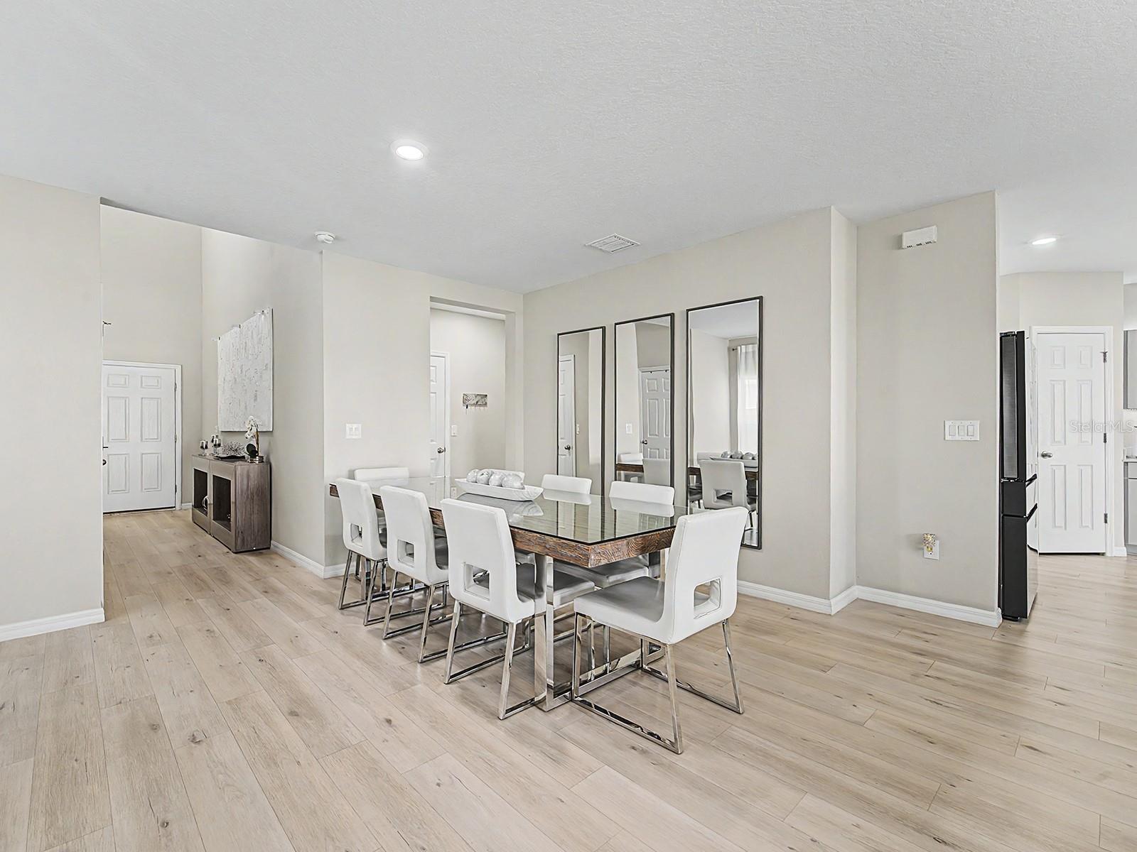 PASADENA POINT PH 2 - Residential Lease