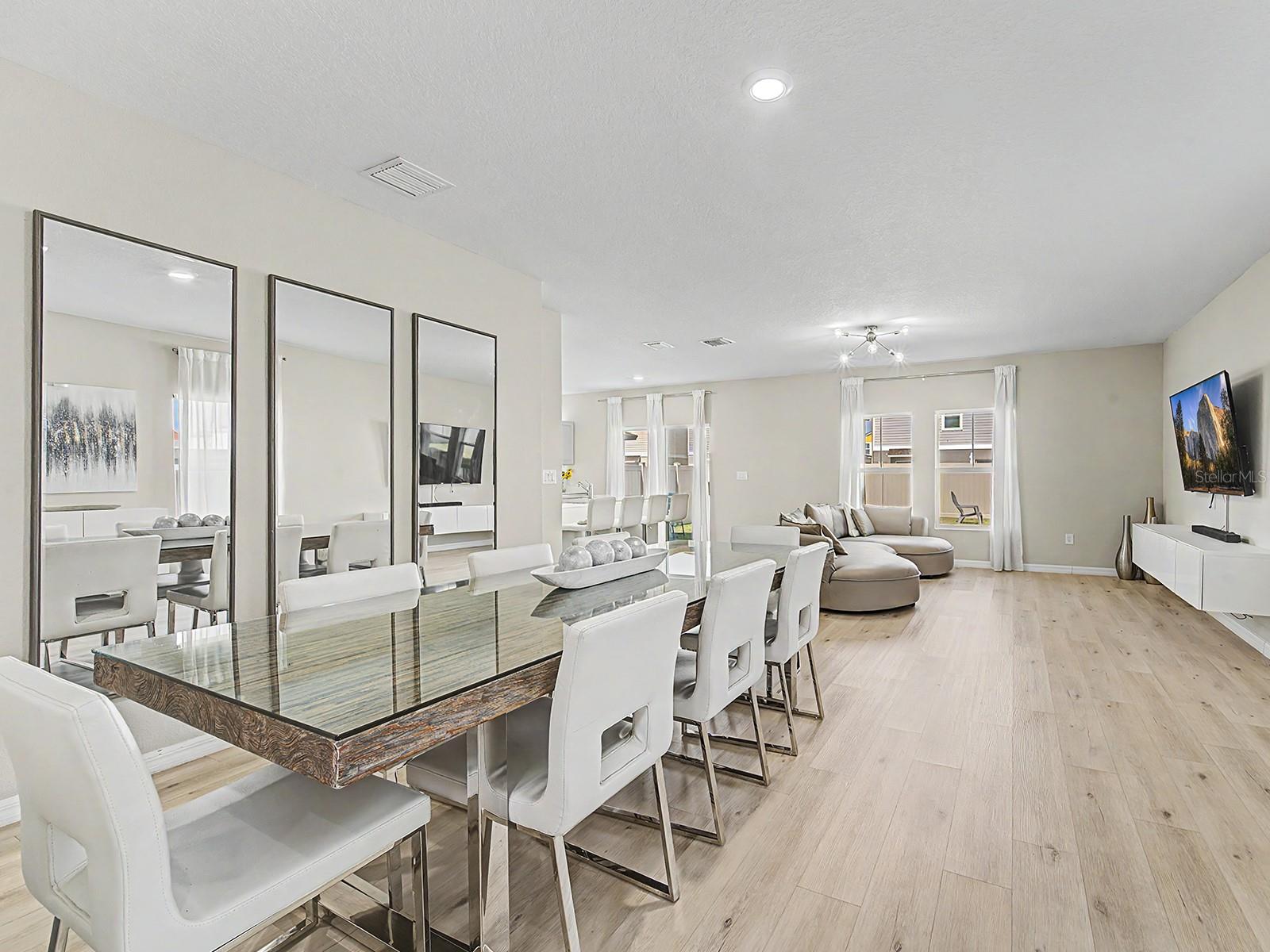 PASADENA POINT PH 2 - Residential Lease