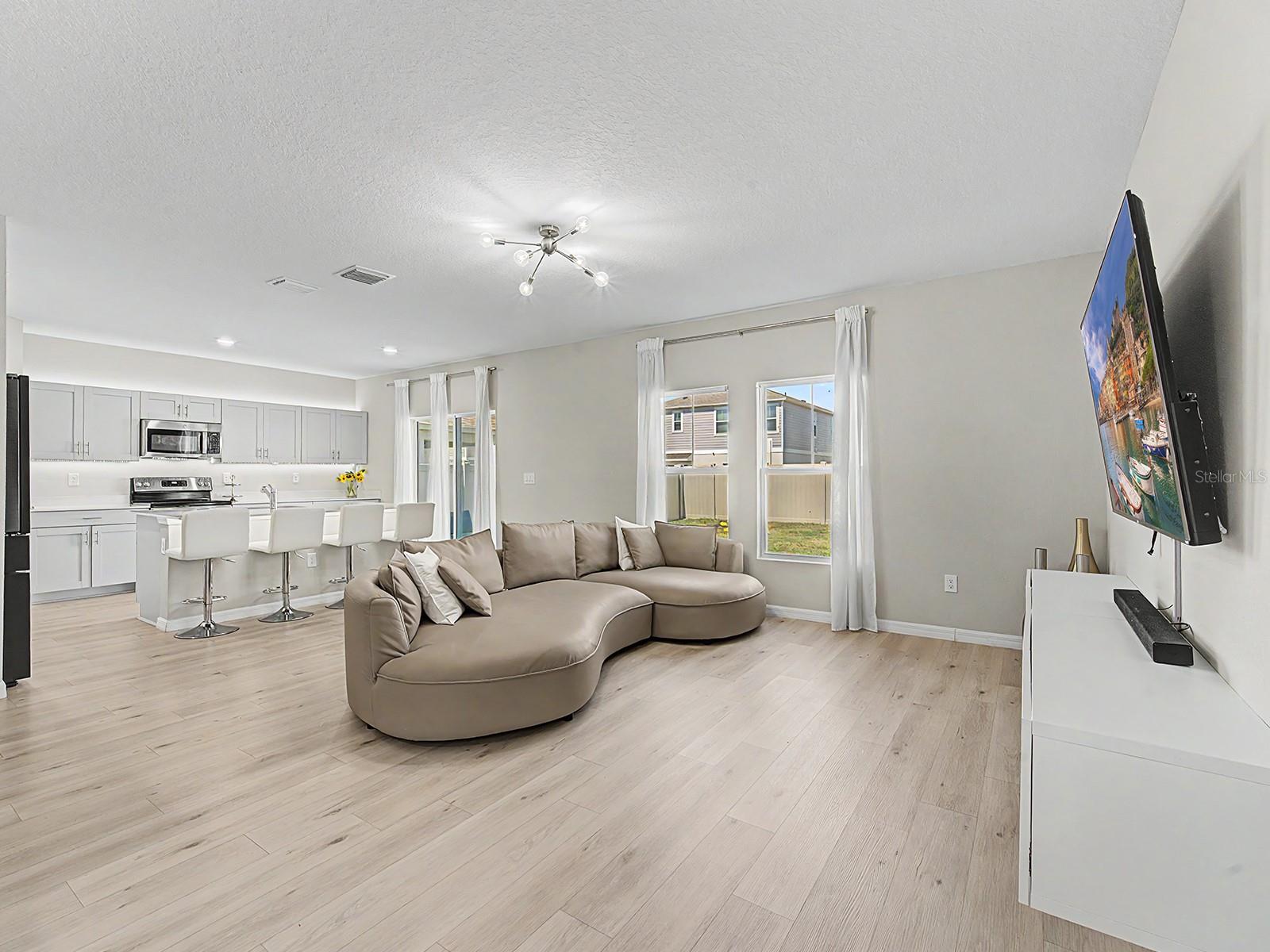PASADENA POINT PH 2 - Residential Lease