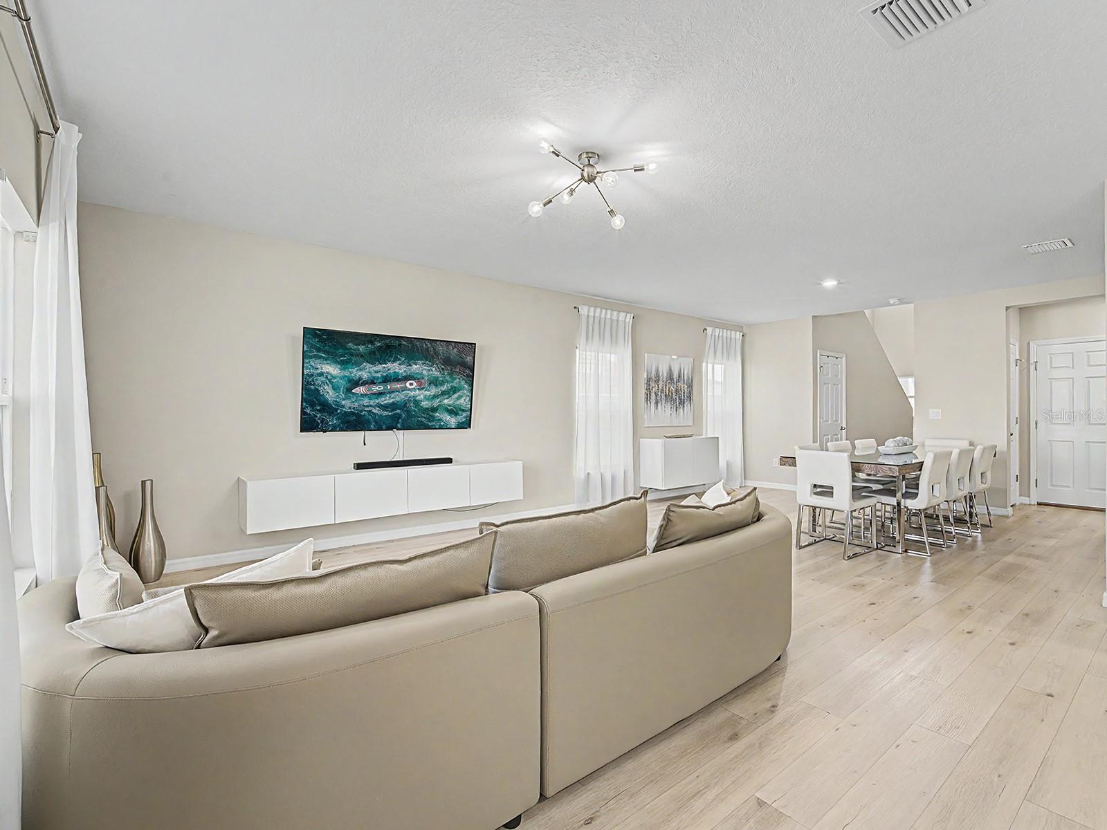 PASADENA POINT PH 2 - Residential Lease