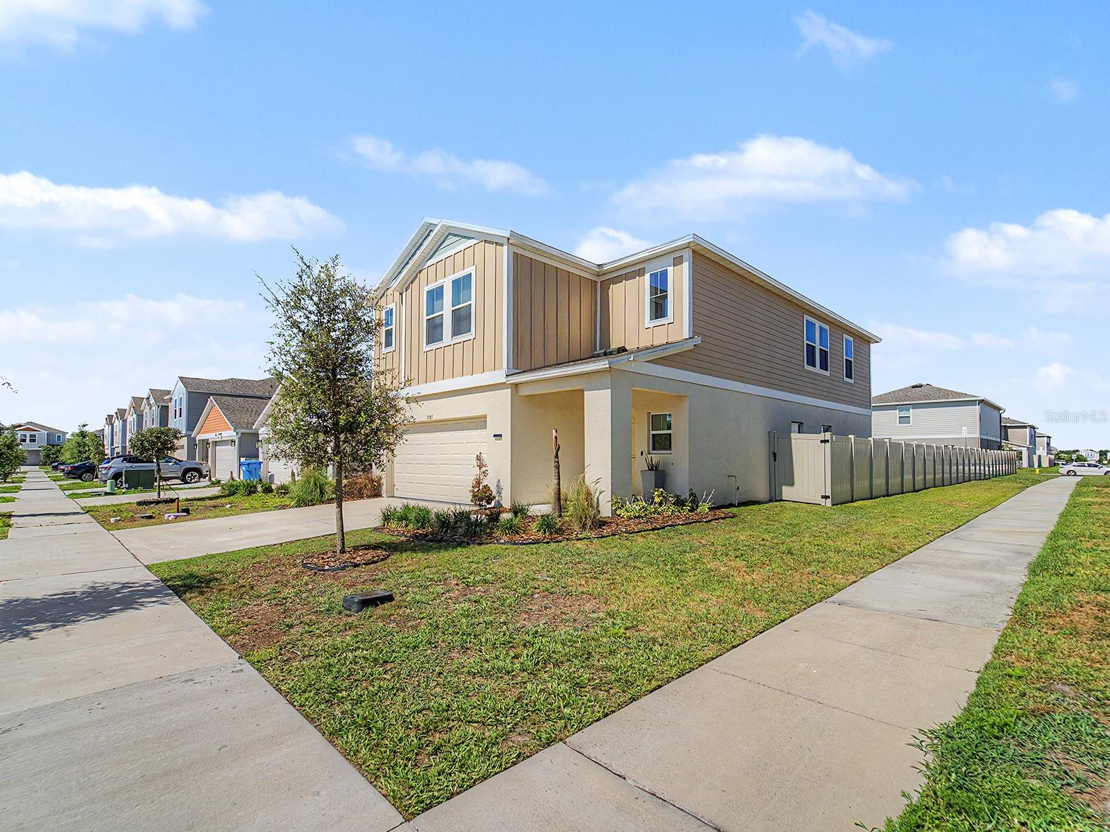 PASADENA POINT PH 2 - Residential Lease