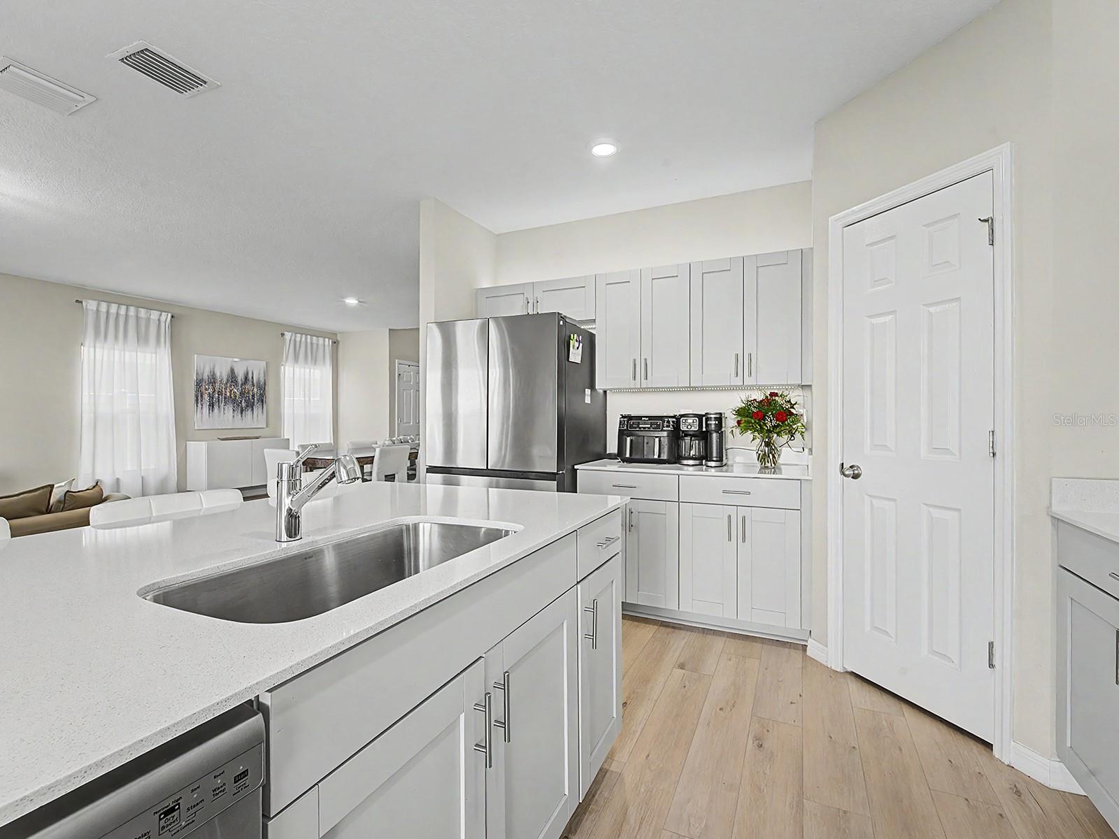 PASADENA POINT PH 2 - Residential Lease