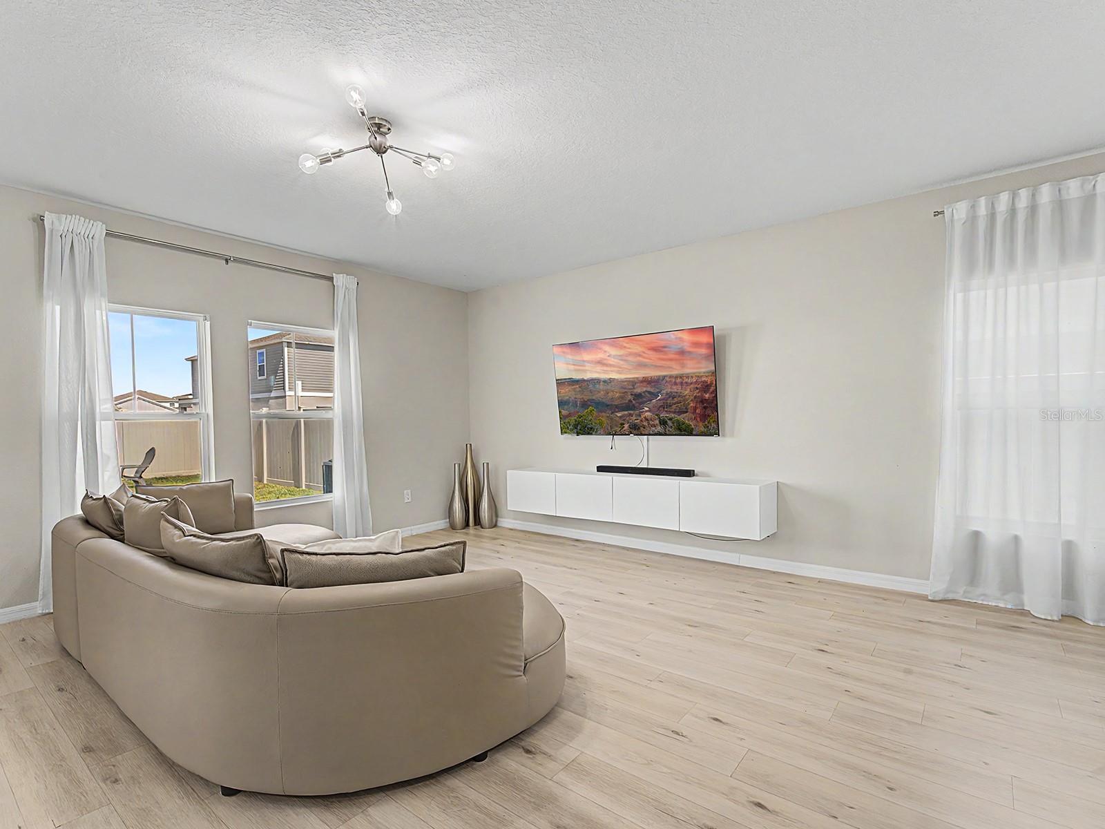PASADENA POINT PH 2 - Residential Lease