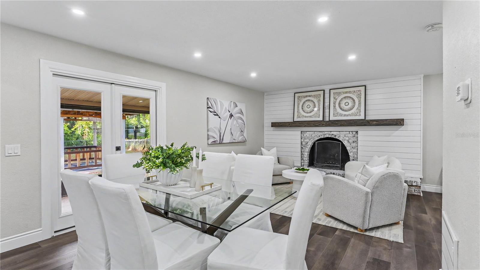ROYAL OAKS ESTATE - Residential