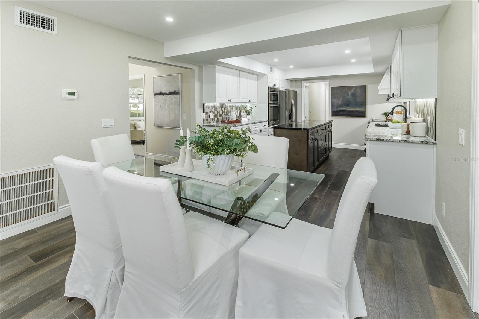 ROYAL OAKS ESTATE - Residential