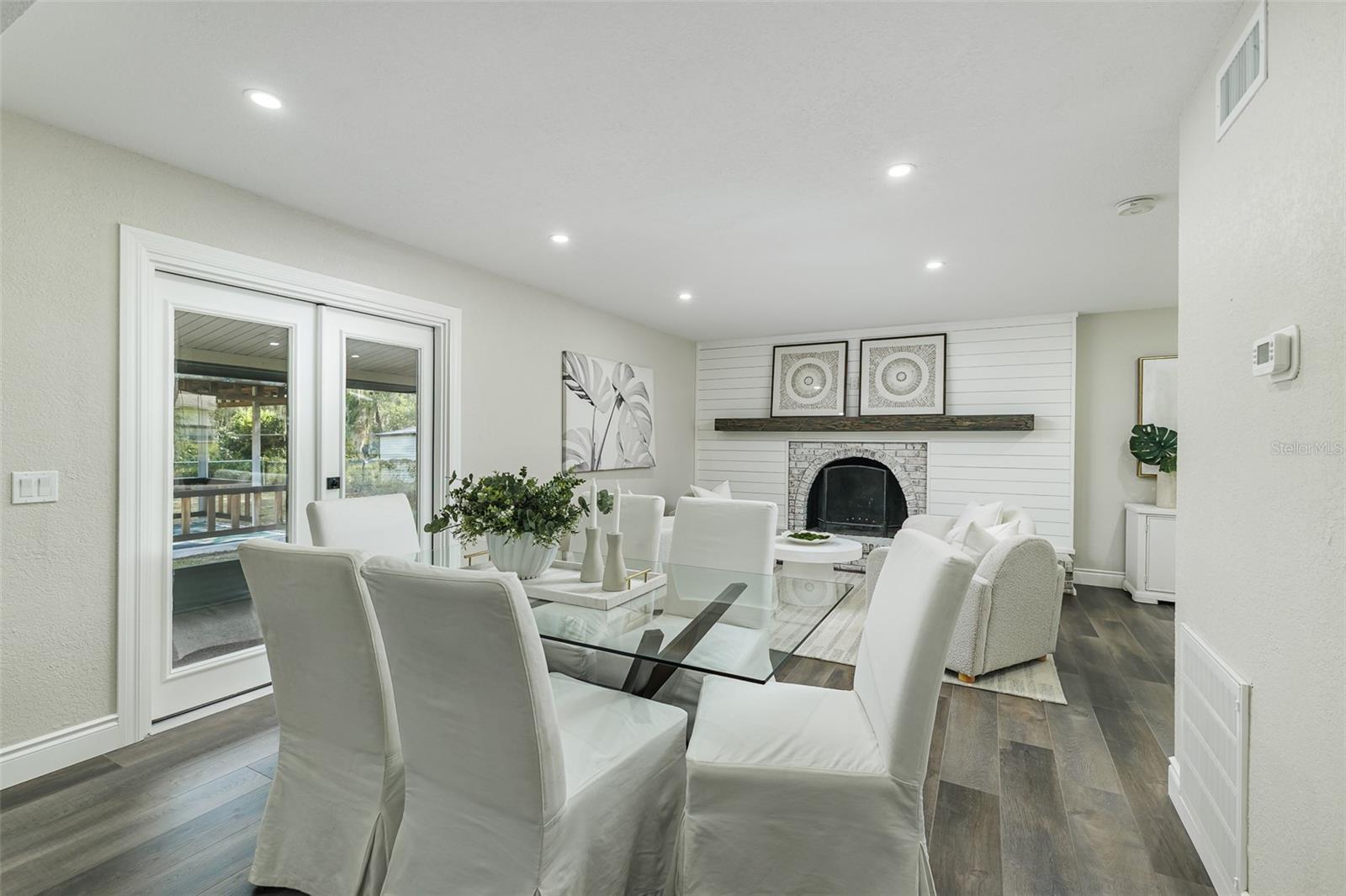 ROYAL OAKS ESTATE - Residential