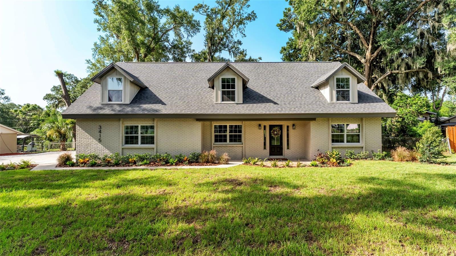 ROYAL OAKS ESTATE - Residential