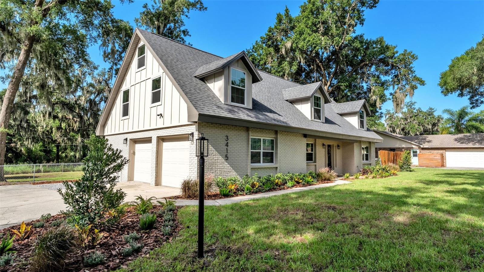 ROYAL OAKS ESTATE - Residential