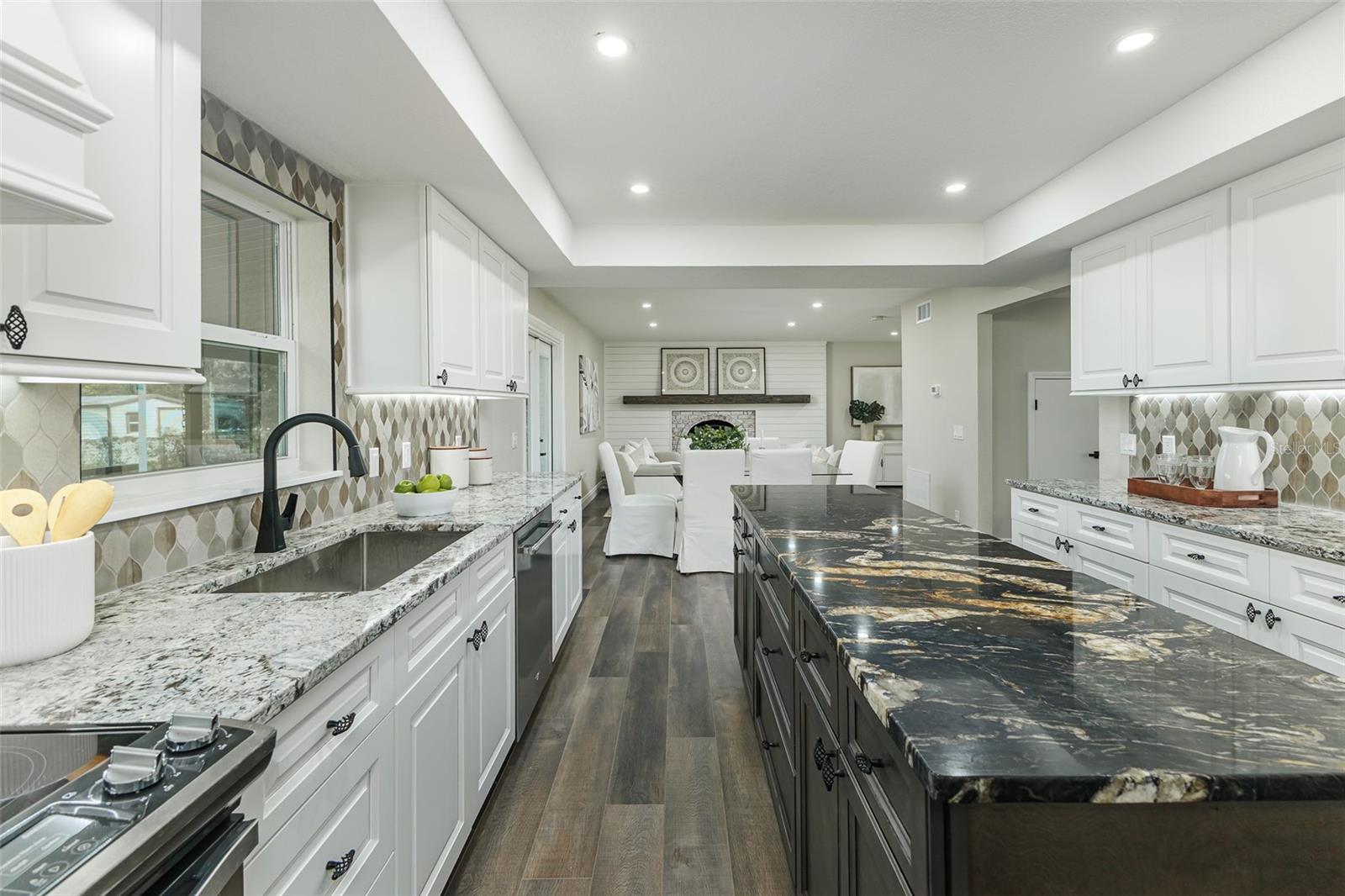 ROYAL OAKS ESTATE - Residential