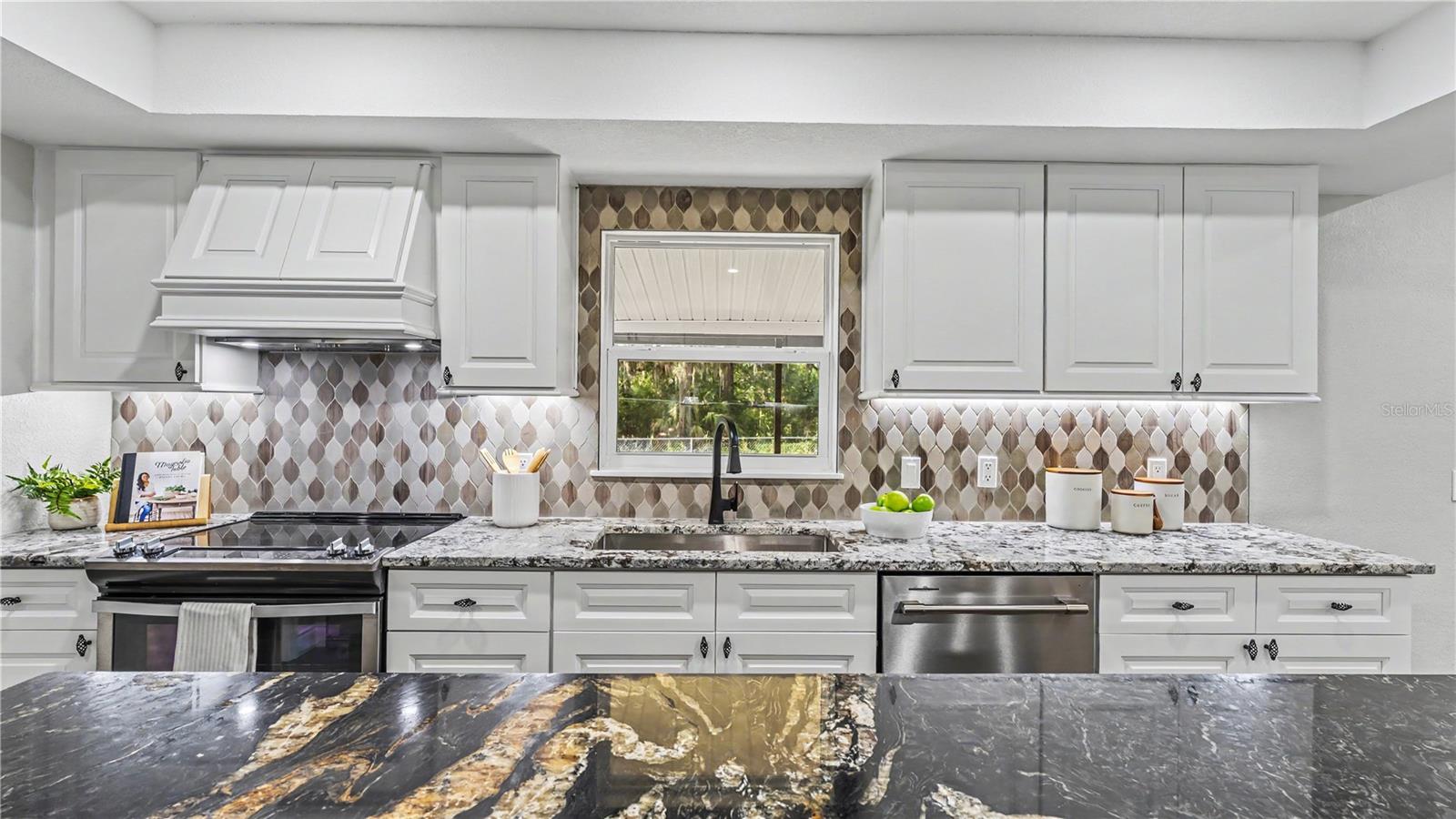 ROYAL OAKS ESTATE - Residential