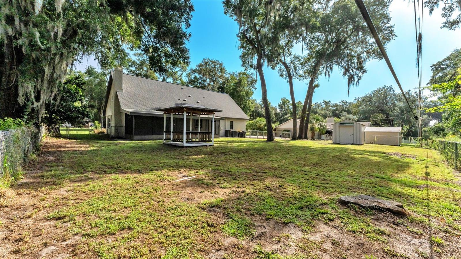 ROYAL OAKS ESTATE - Residential