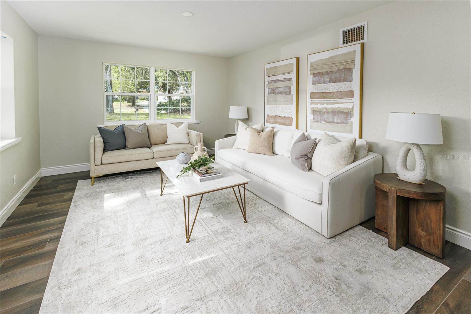 ROYAL OAKS ESTATE - Residential