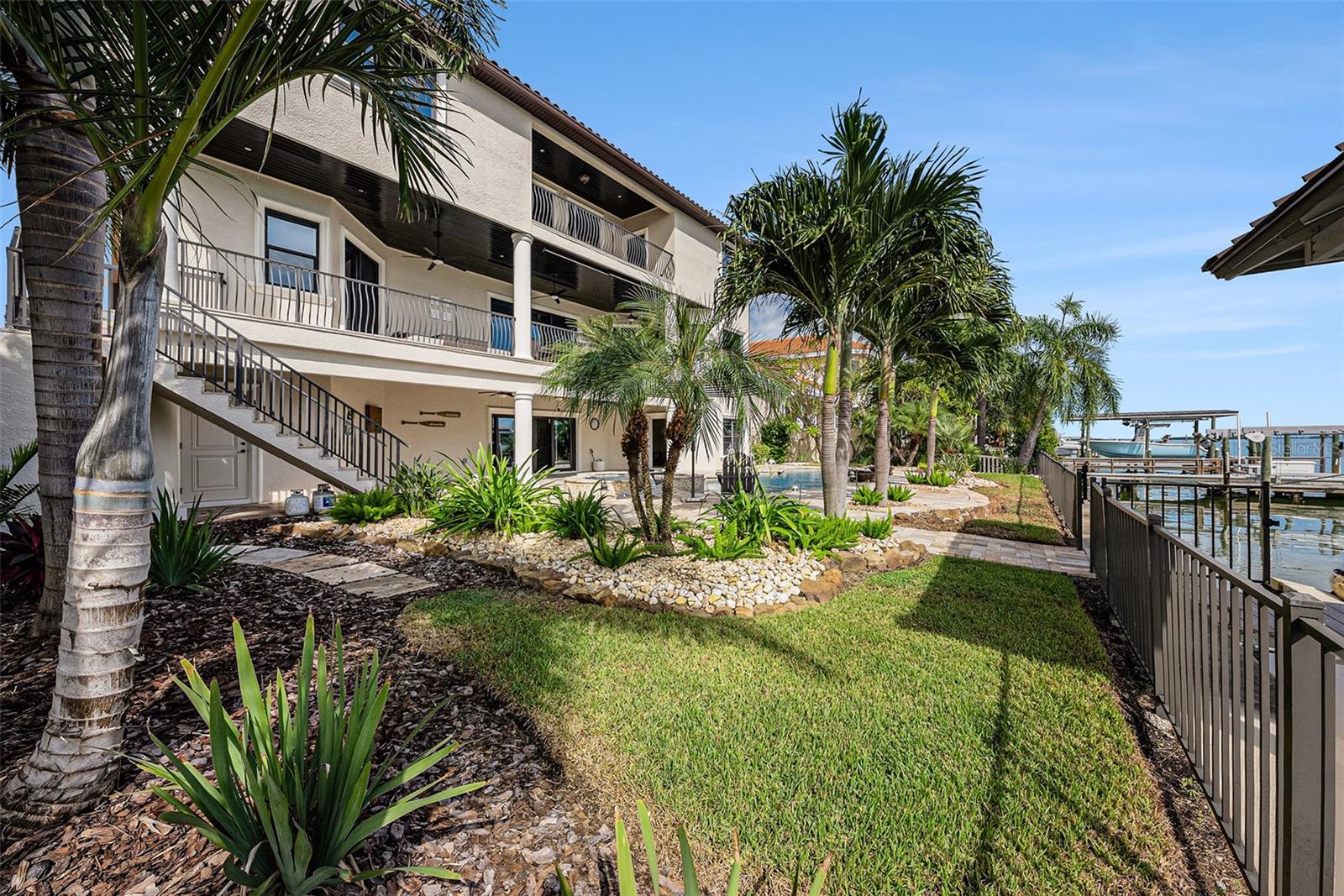 ISLAND ESTATES OF CLEARWATER - Residential