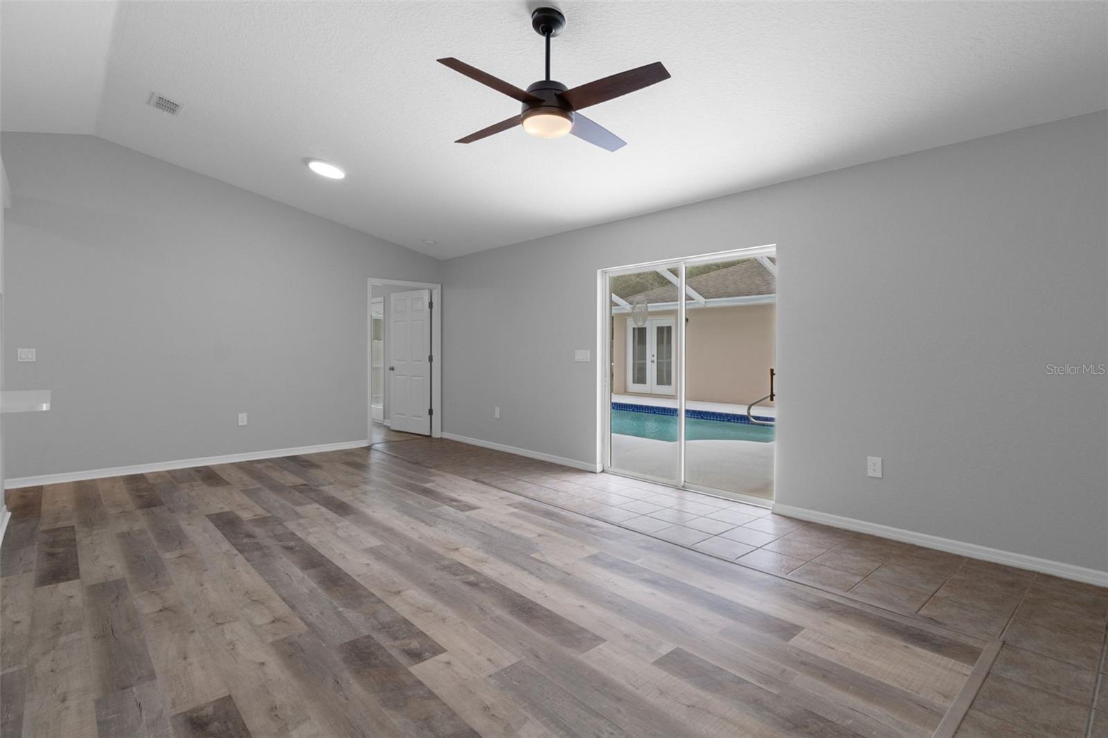 SPRING HILL - Residential