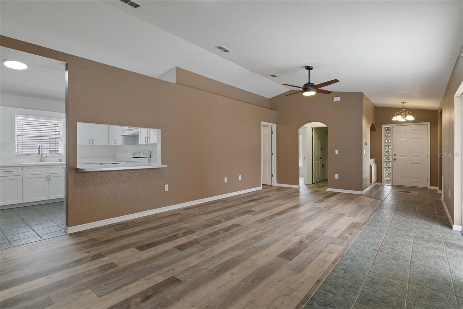 SPRING HILL - Residential