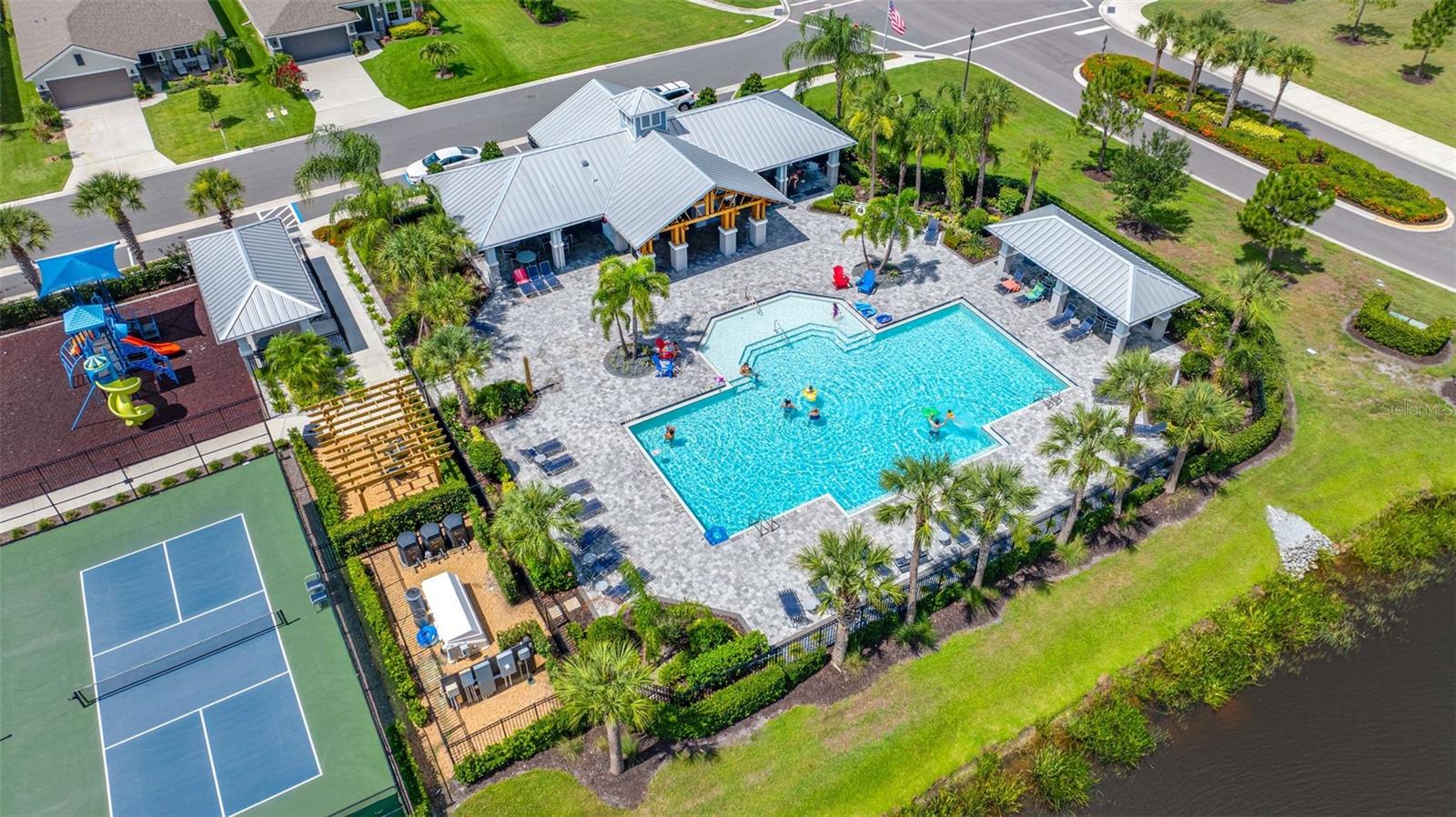 AVIARY AT RUTLAND RANCH PH 1A & 1B - Residential
