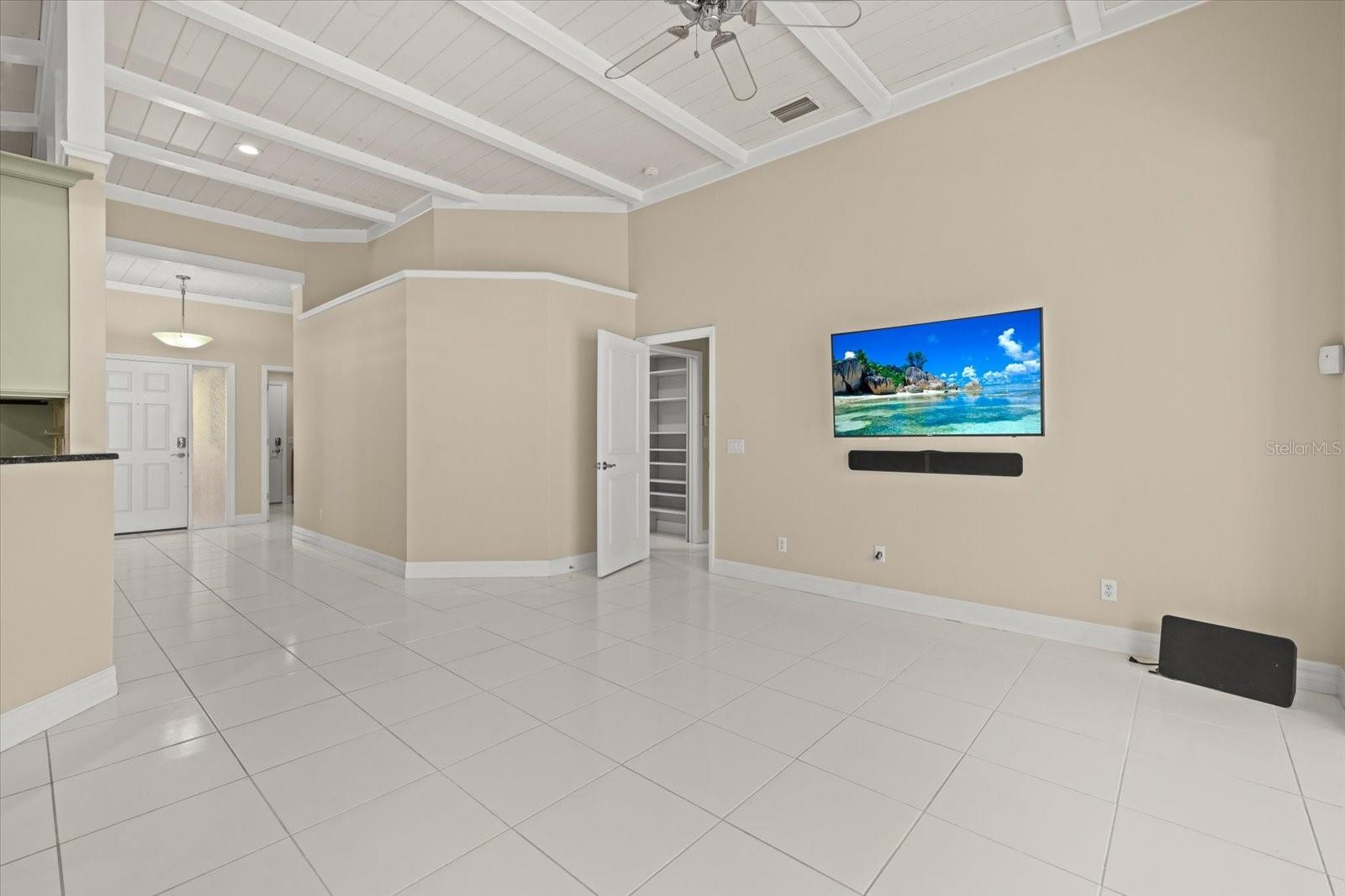 VILLAS AT DEER CREEK - Residential