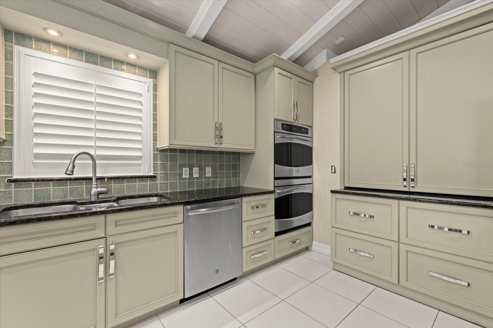 VILLAS AT DEER CREEK - Residential