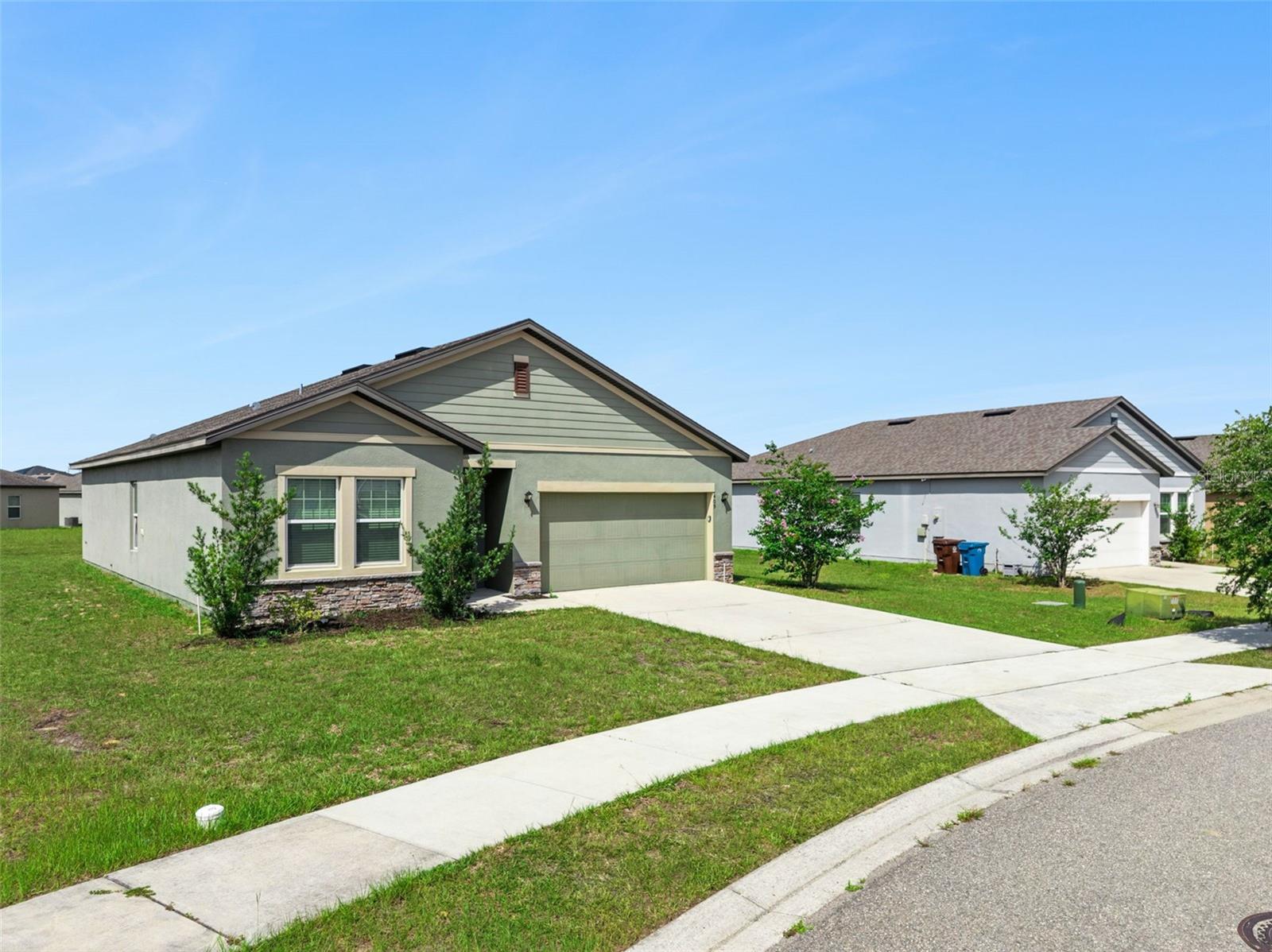 ORCHID GROVE - Residential