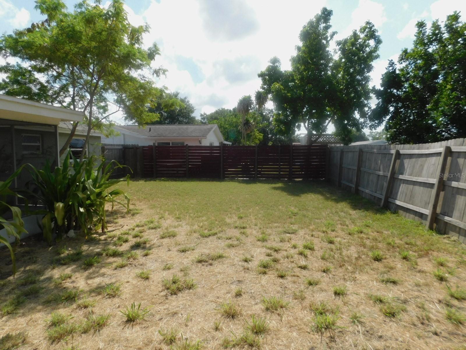 REGENCY PARK - Residential