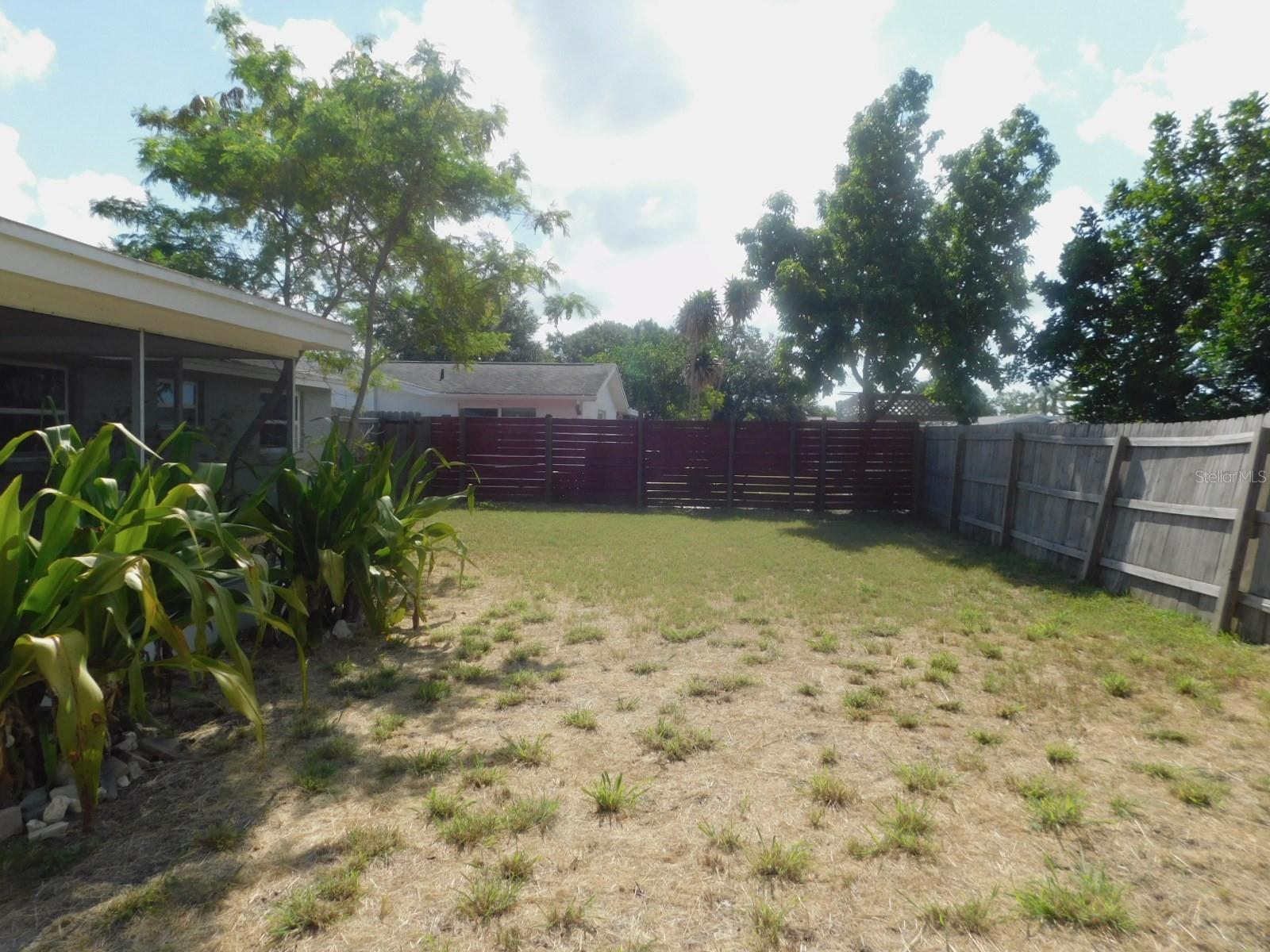 REGENCY PARK - Residential